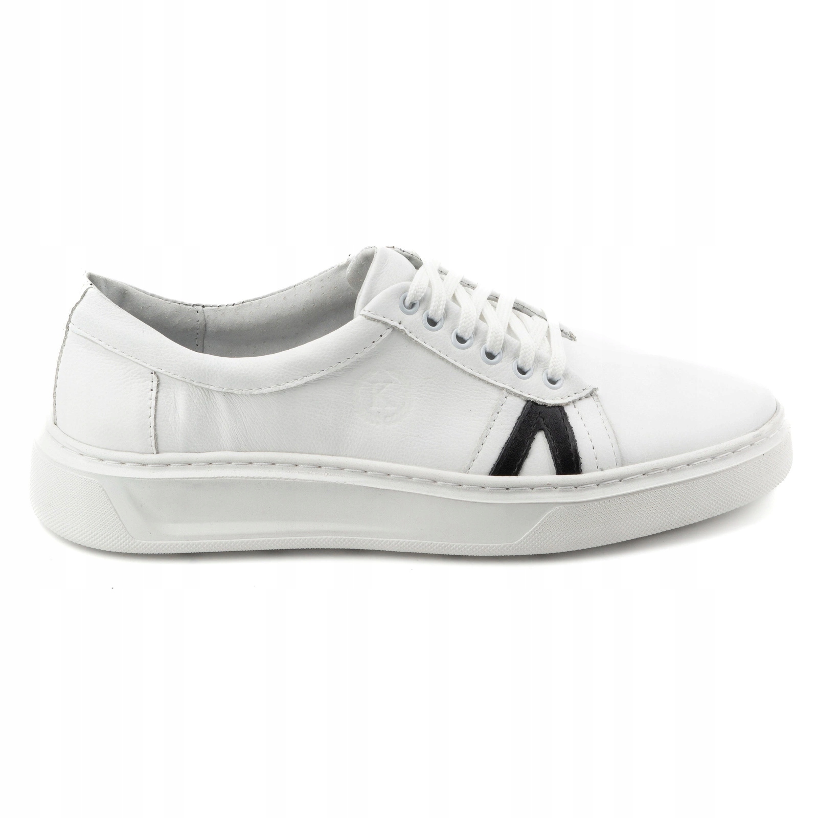 Pánské kožené ležérní šněrovací tenisky Polské 910/2 bílé 43