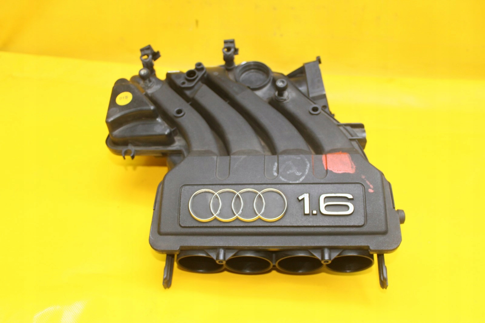 06A133185MG - Всасывающий коллектор 06A133203DL A3 8P GOLF V 1.6 MPI