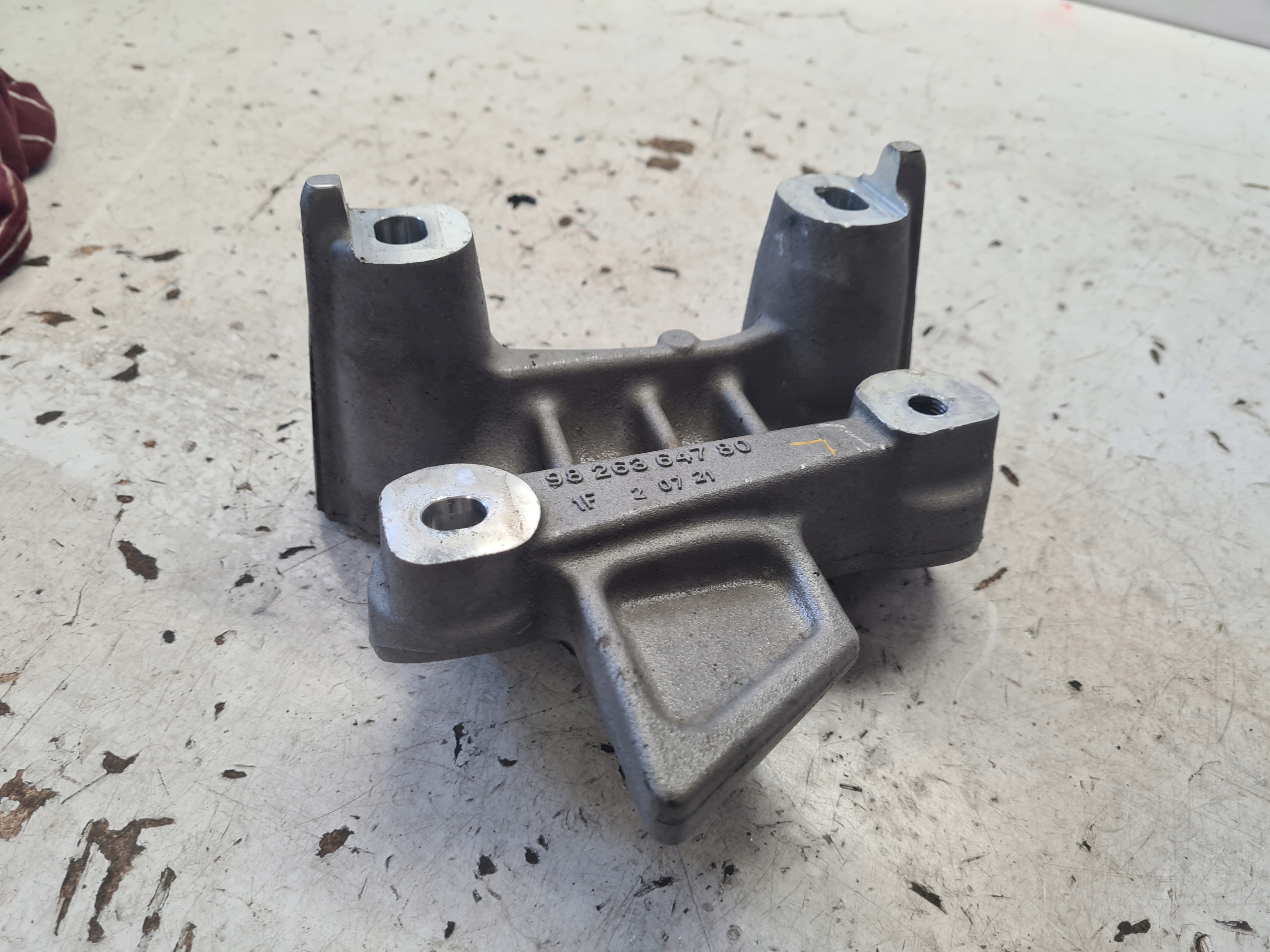 OPEL CORSA-E F ELEKTRYK MOKKA-E right support SILNILKA 9826364780