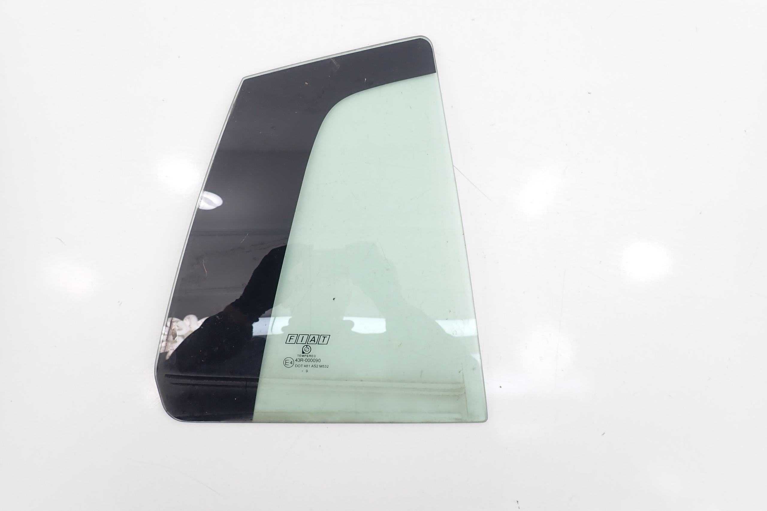 FIAT BRAVO II 07-14 SZYBA DRZWI PRAWY TYL 08R