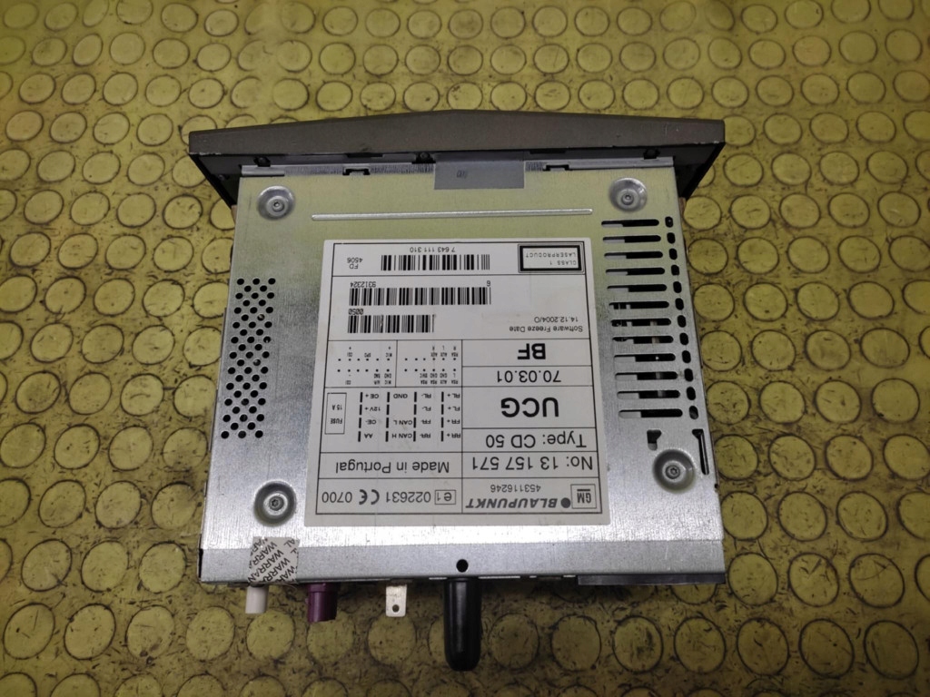 OPEL ASTRA H RADIO 13157571BF