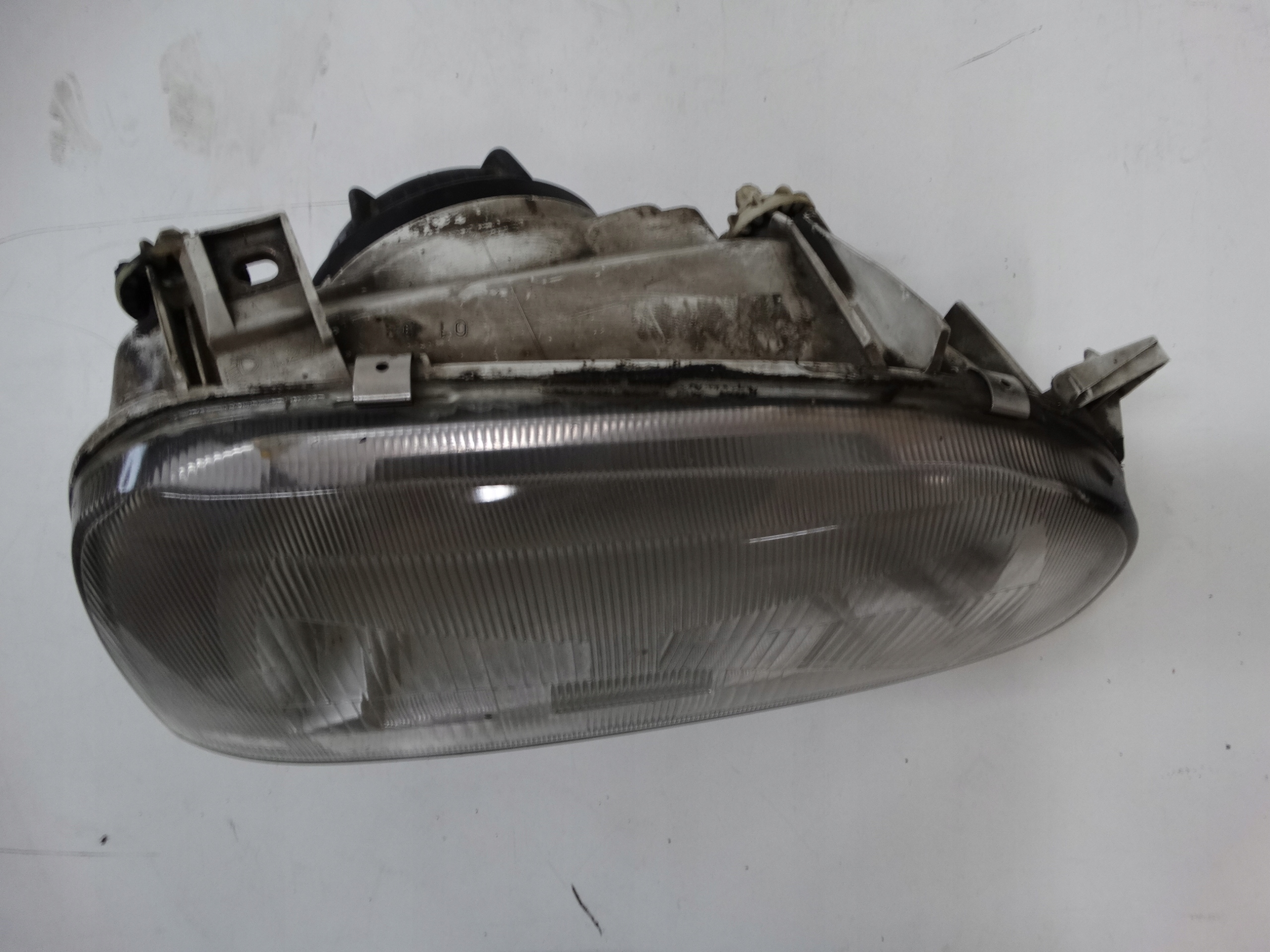 light right front VW GOLF III SATUCNUS 18473R