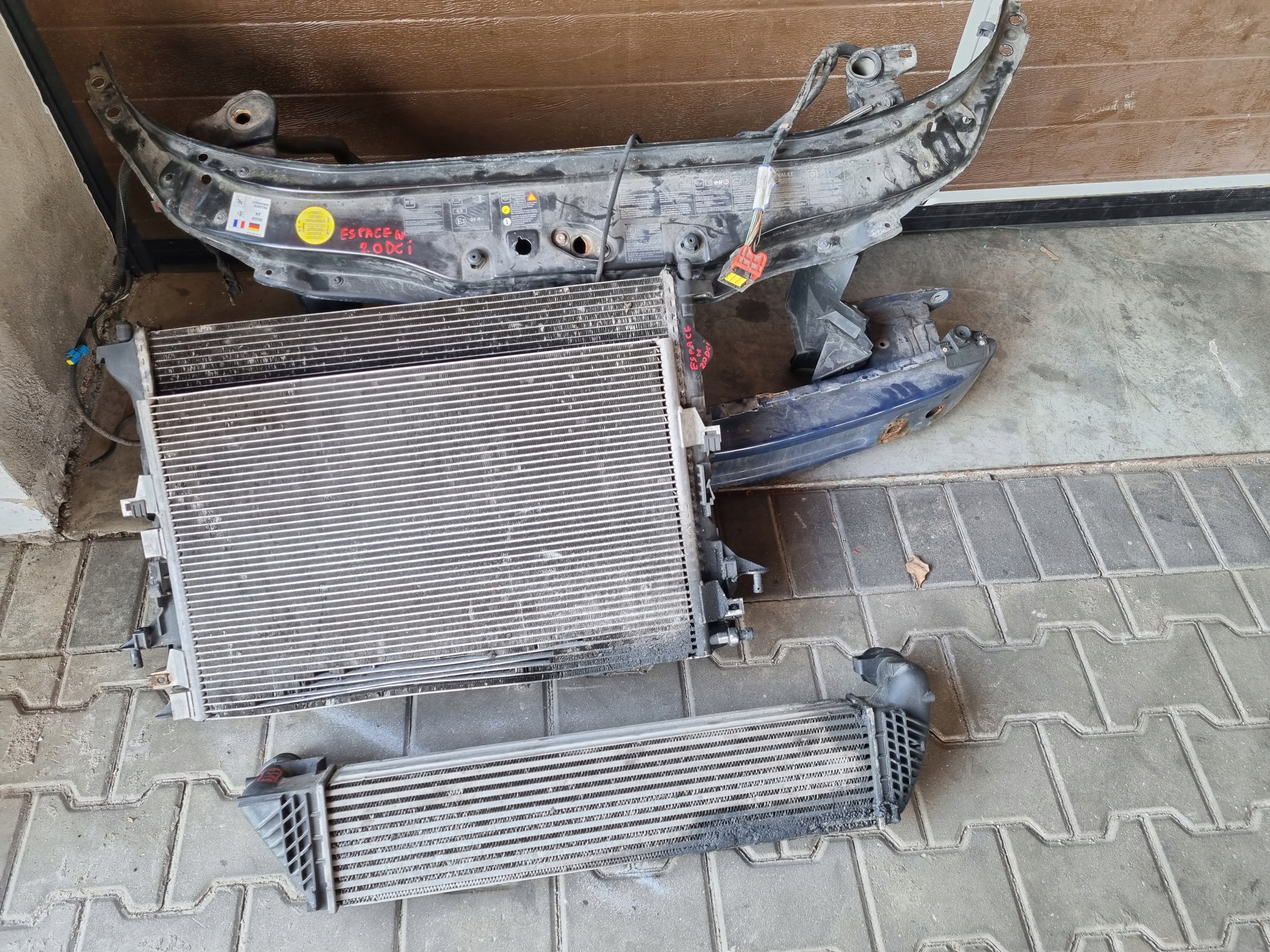 ESPACE IV LIFT PAS PRZEDNI CHŁODNICE 2.0 CDI