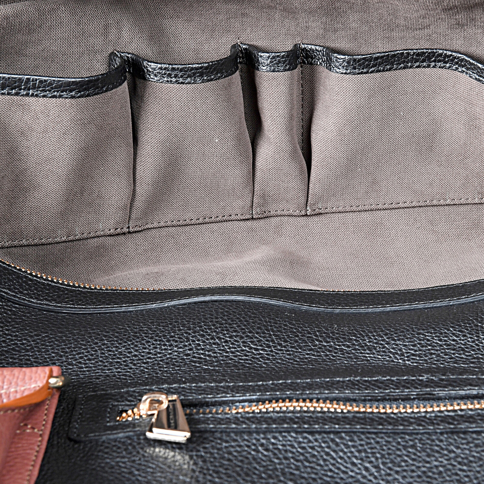 E84ff40a4d079afec7033211d05b