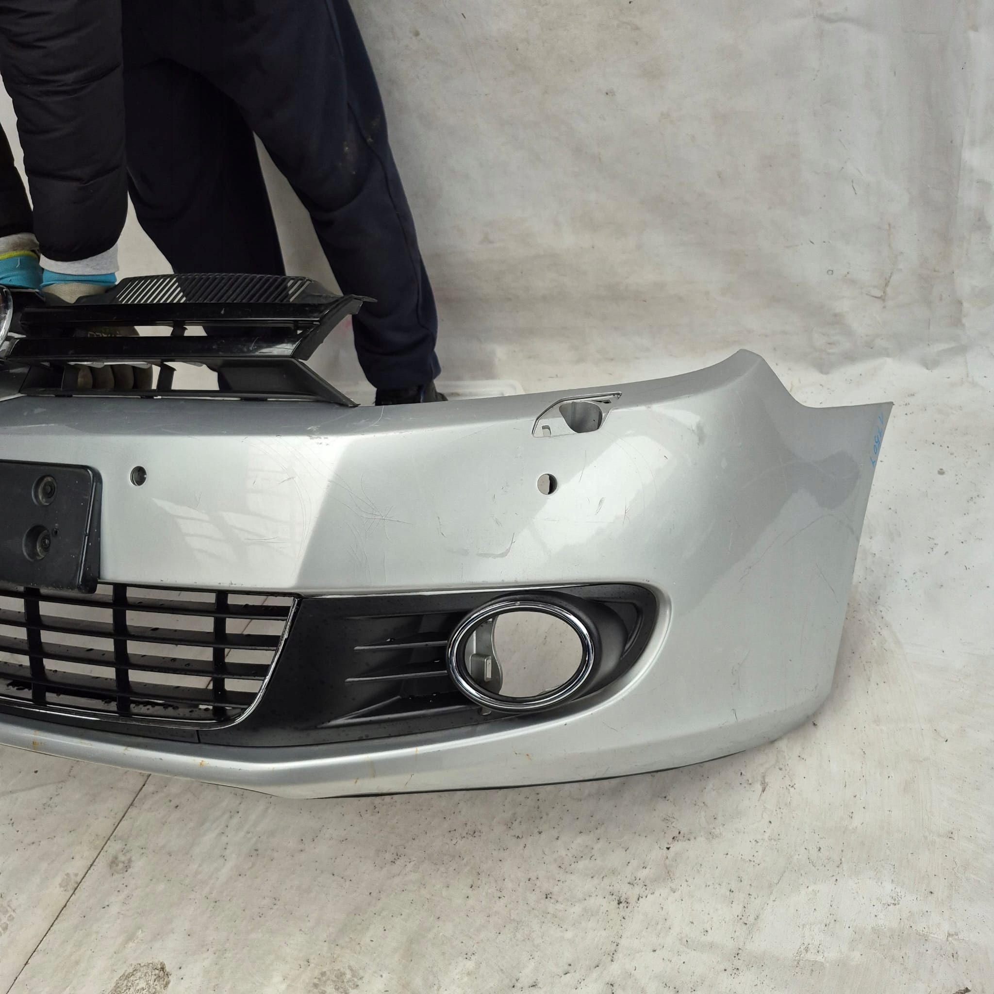 VW GOLF VI 6 KOMBI 09-13 bumper front front 4XPDC SPR 1K9807221