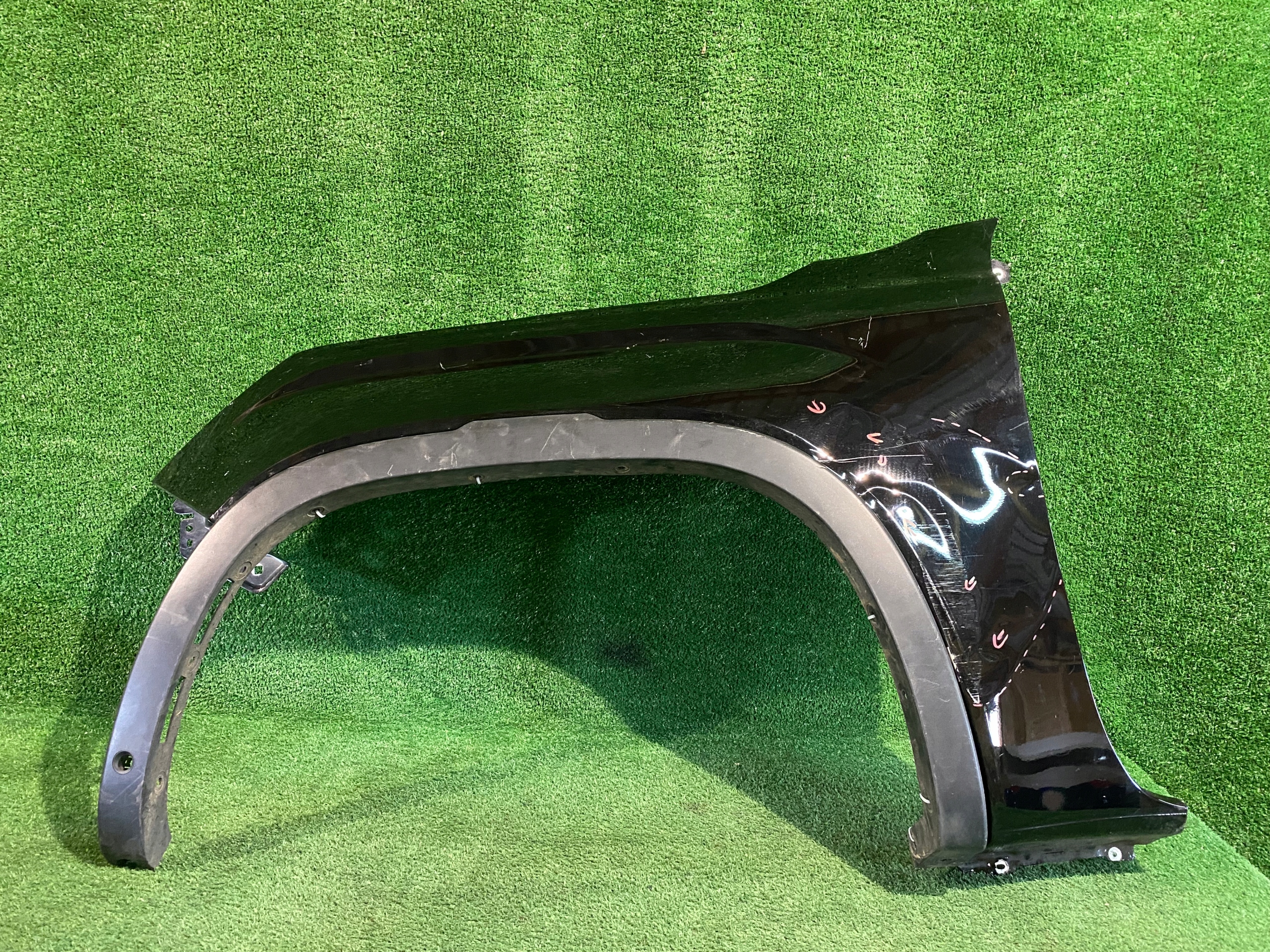 КРЫЛО ПЕРЕДНИЙ ЛЕВЫЙ VW AMAROK 23-