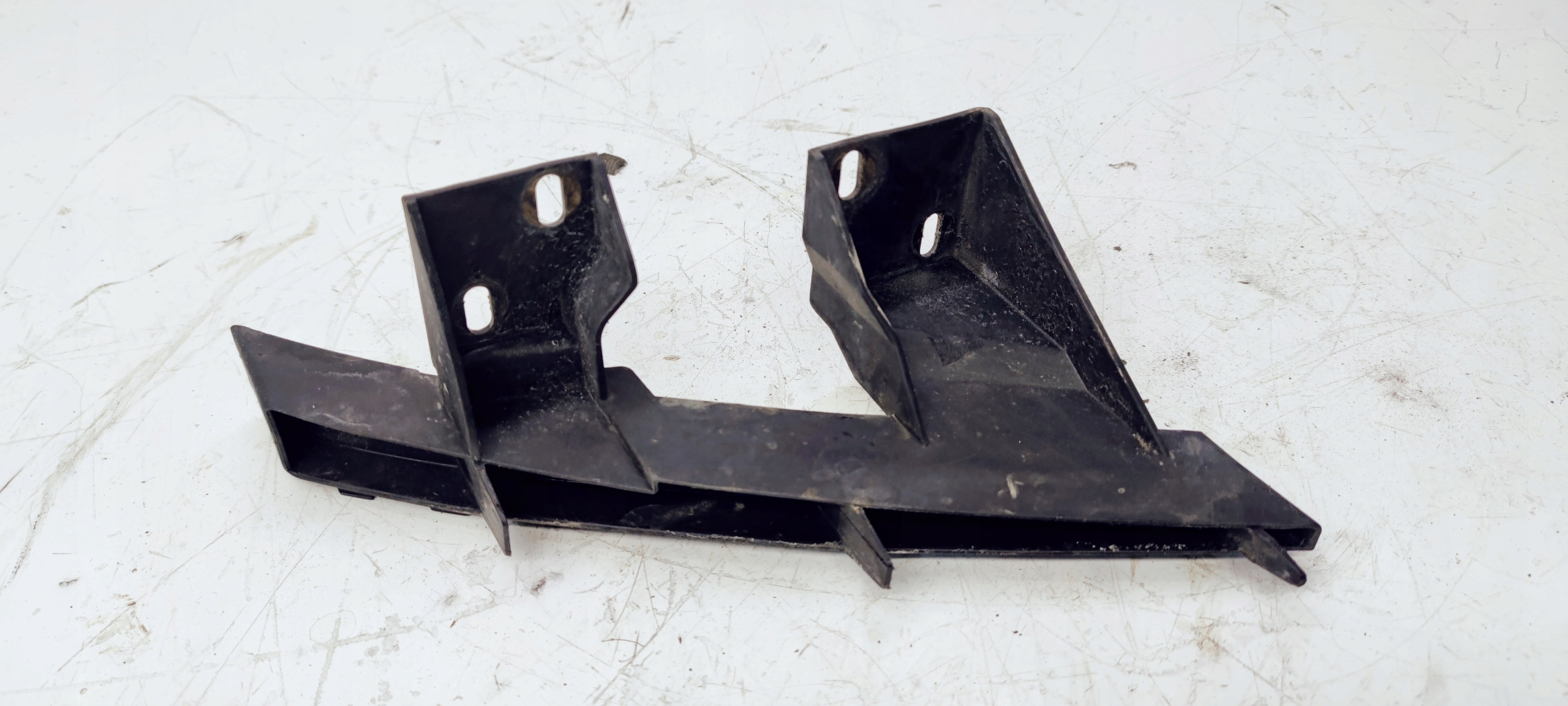 support bracket holder left AUDI Q7 4L0807333