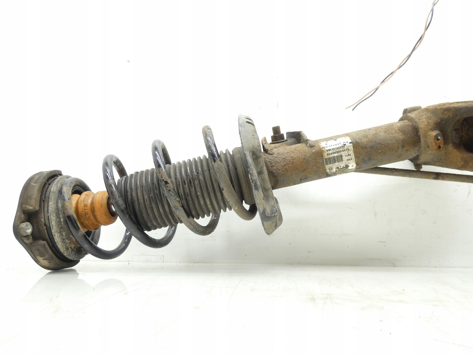 swing shock absorber McPherson left front front VW JETTA VI 5C 5Q0255