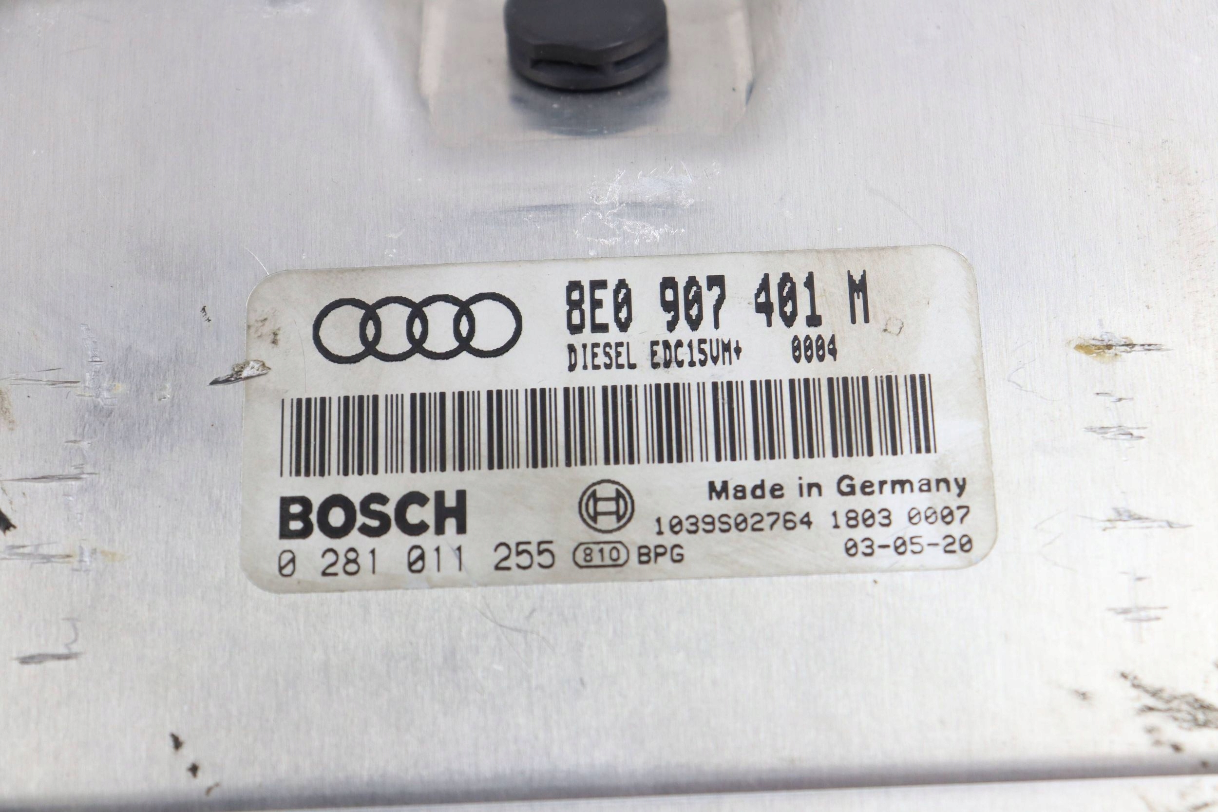 AUDI A4 B6 A6 C5 VW T5 module control unit of the engine 2.5 TDI 8E0907401M
