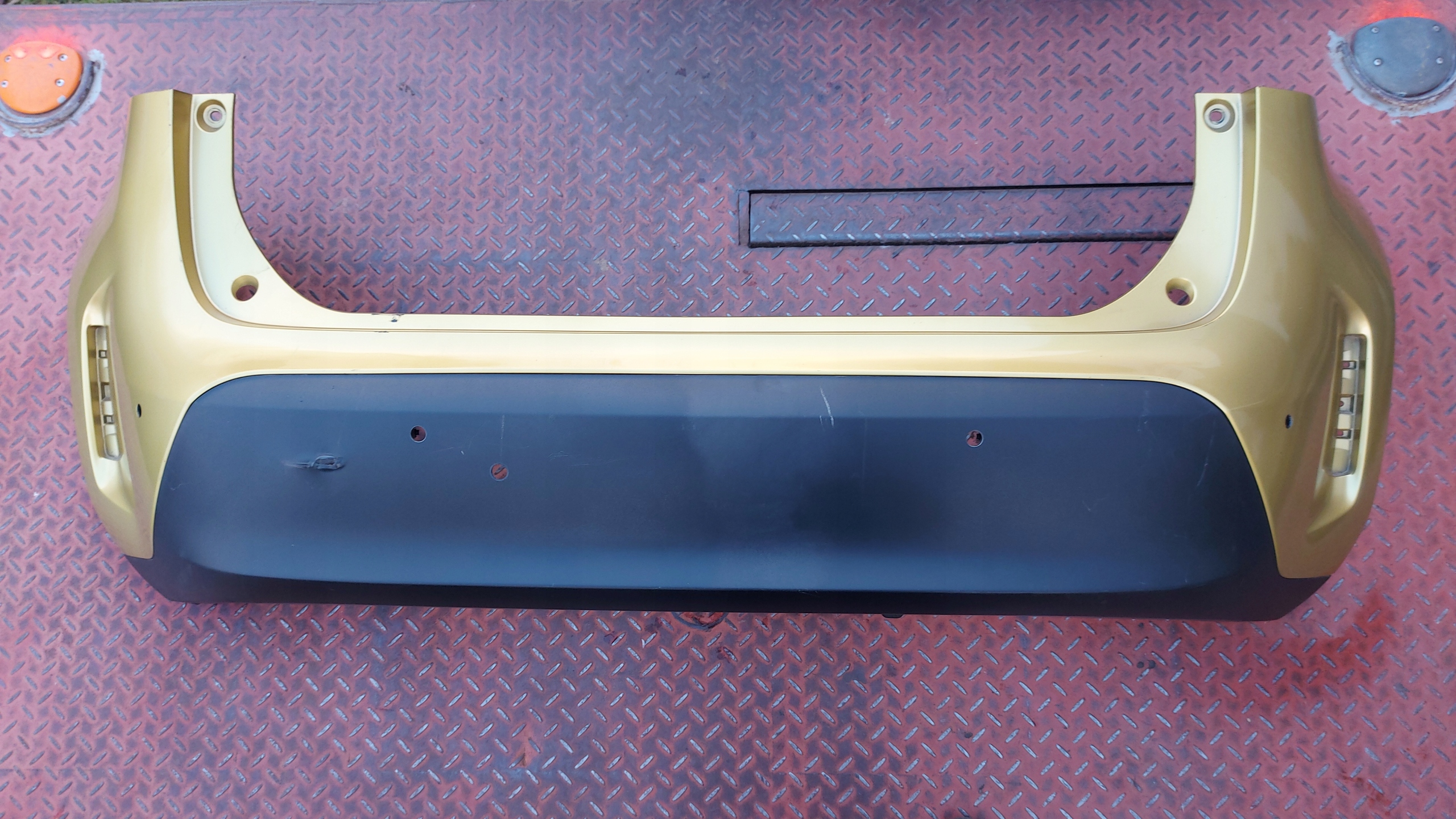bumper rear part rear TOYOTA YARIS CROSS 21