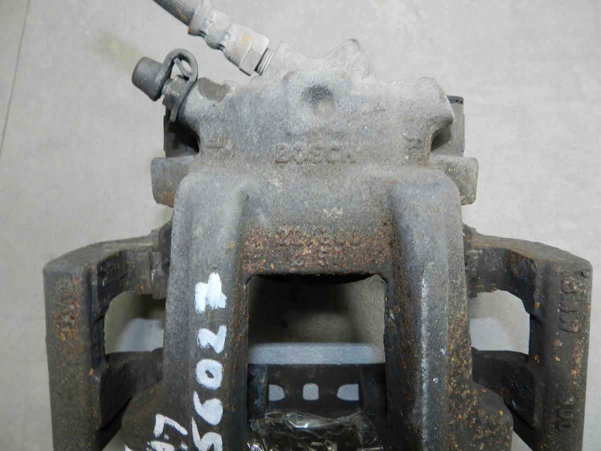 BMW 1 F20 118Xd caliper left front