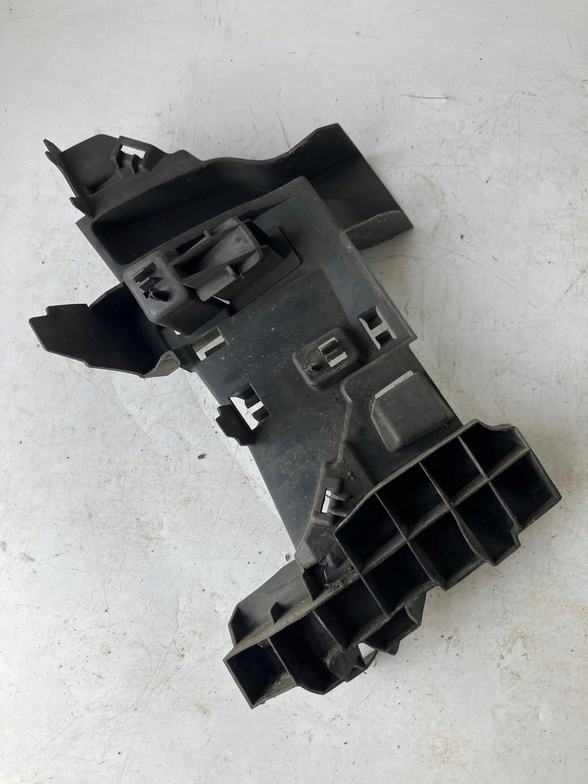 bumper bracket left front CITROEN DS5 9673297477