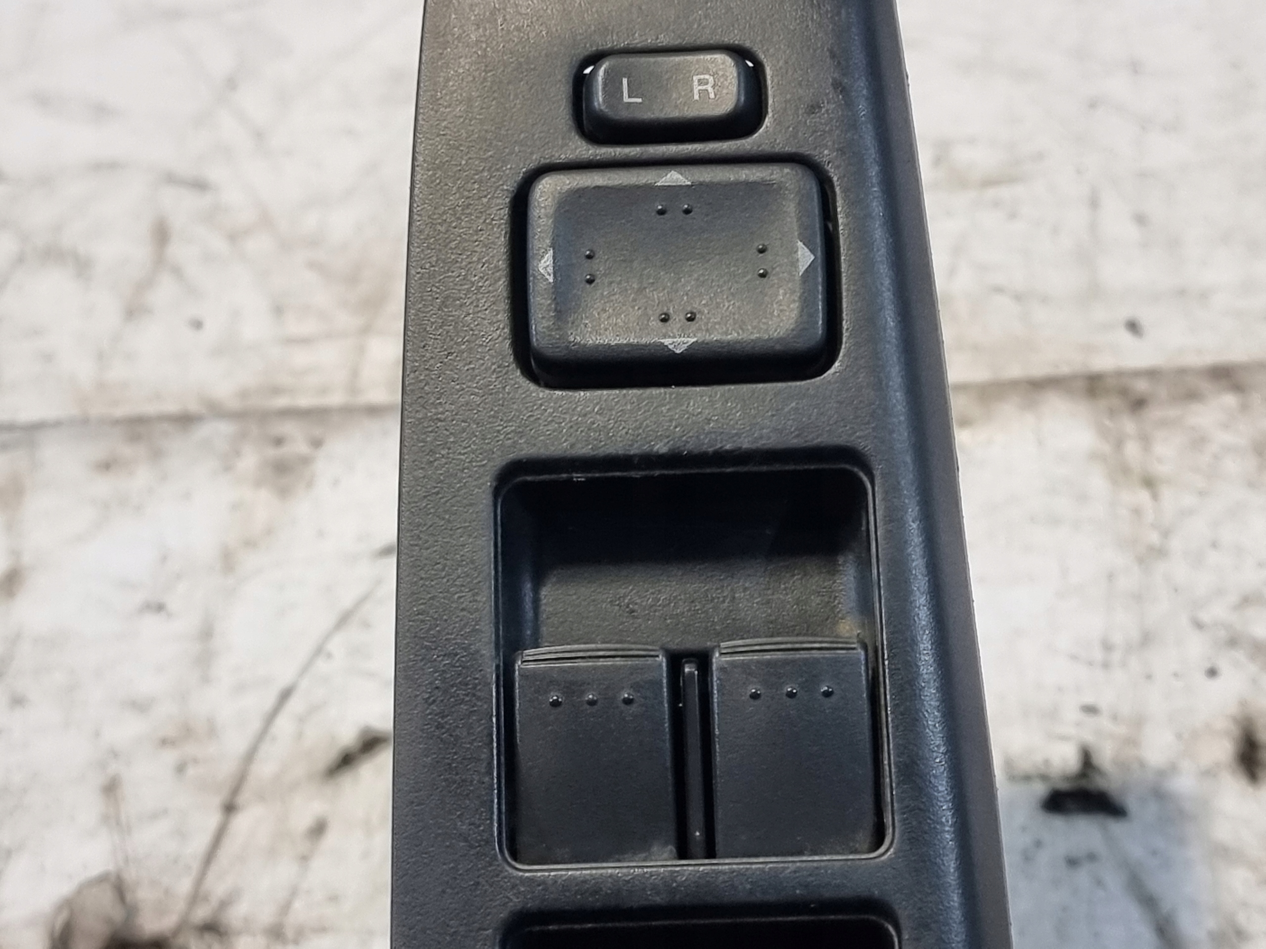 switch PANEL of the window left front MAZDA 5 and CR 05r