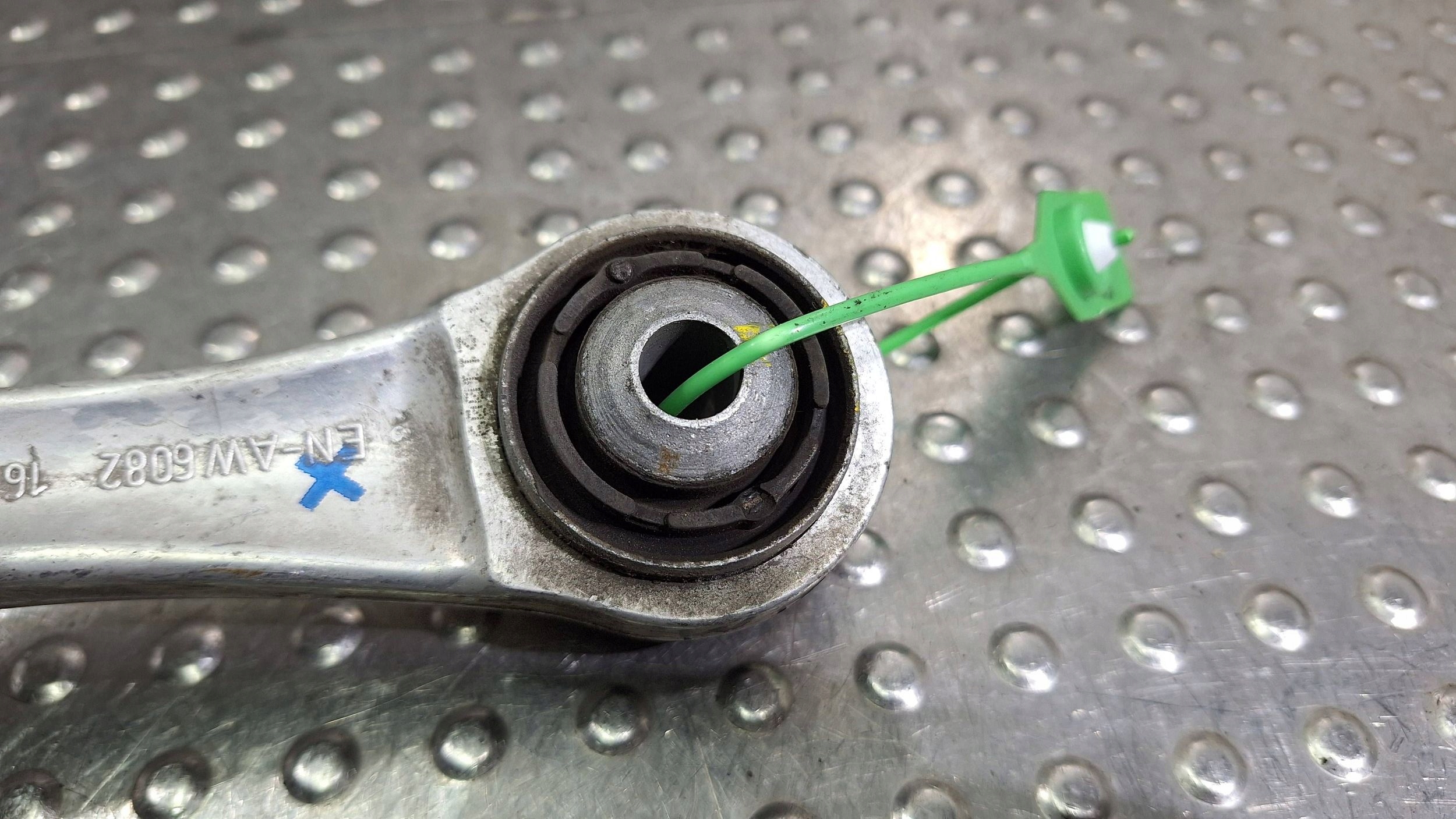 arm right rear part ORGINAL 2283548 BMW E90 E91 E92 E93 M3