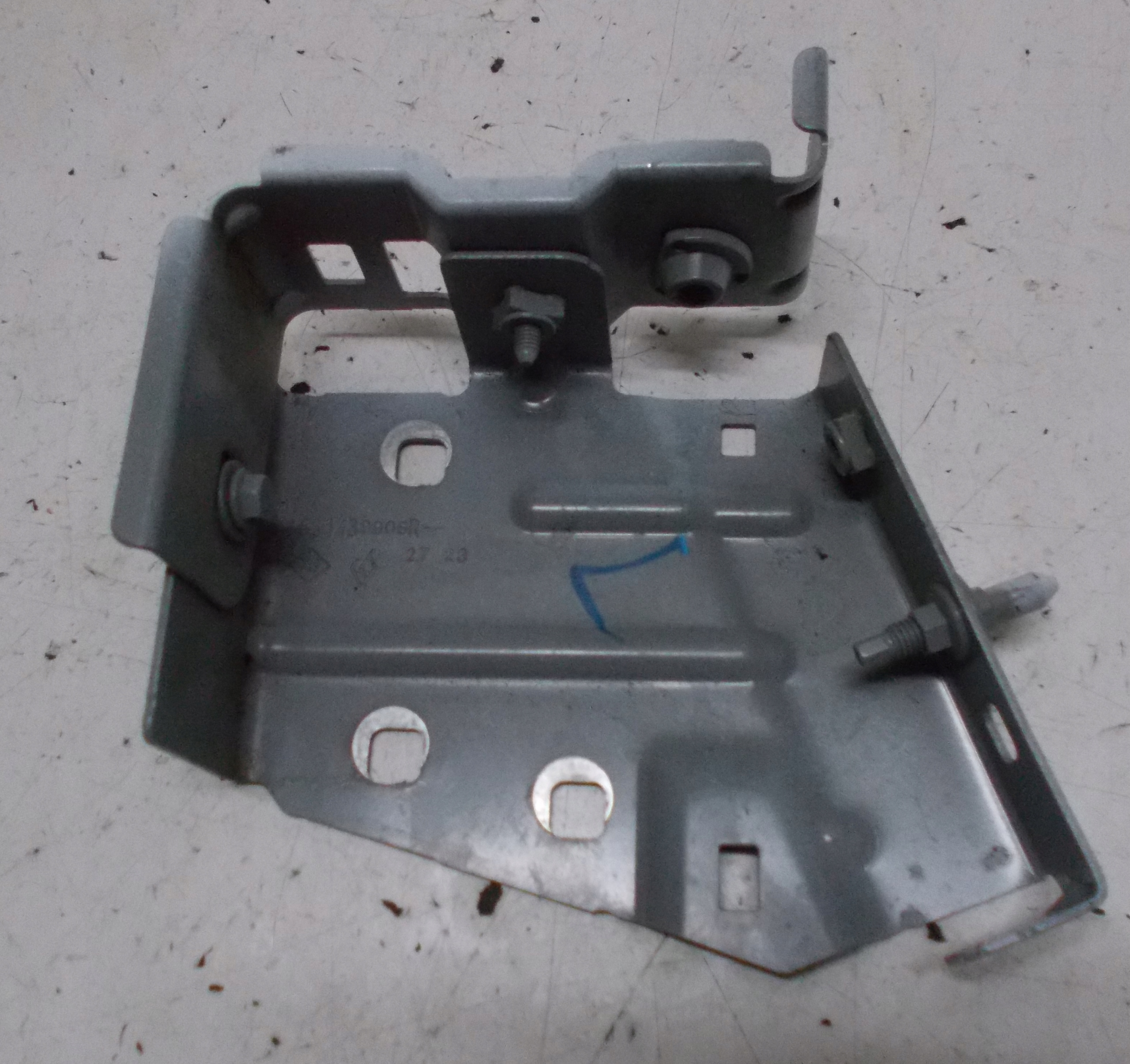 RENAULT MASTER III LIFT CHWYT staffa parafango sinistra 631438806R