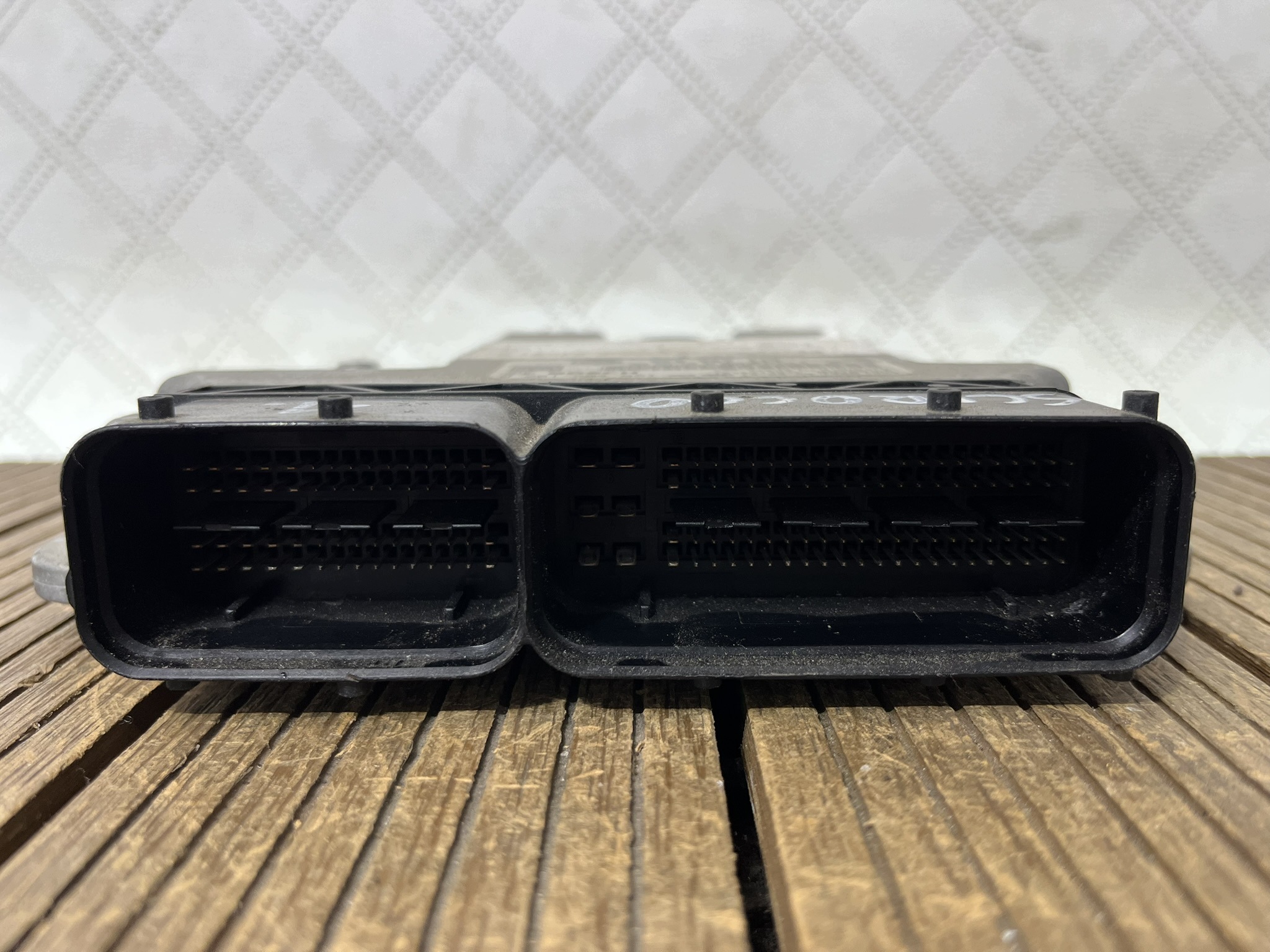 VW SCIROCCO III 2.0 TSI computer of the engine control unit 5K0907115 0261S04951