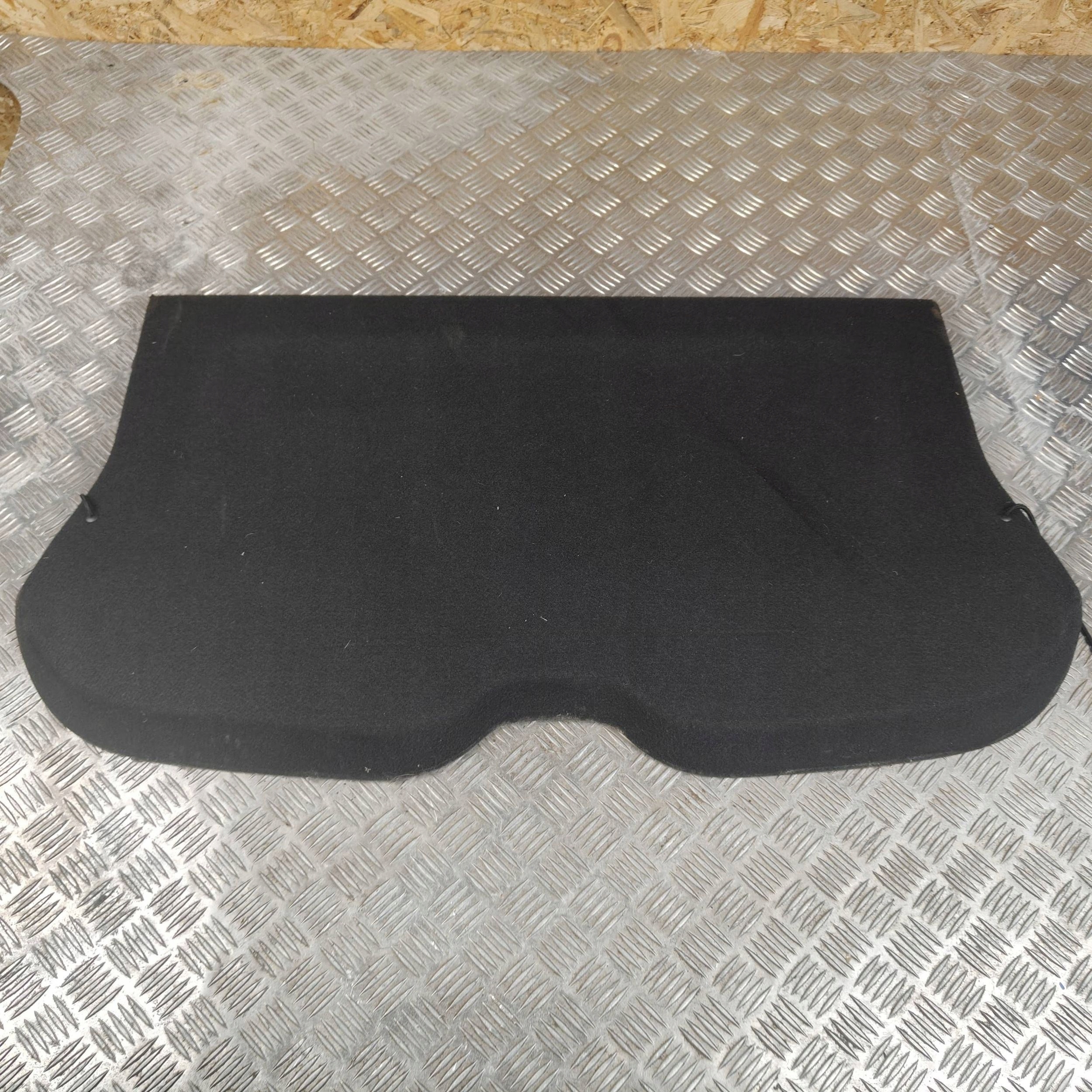 plato kufru Citroen DS5