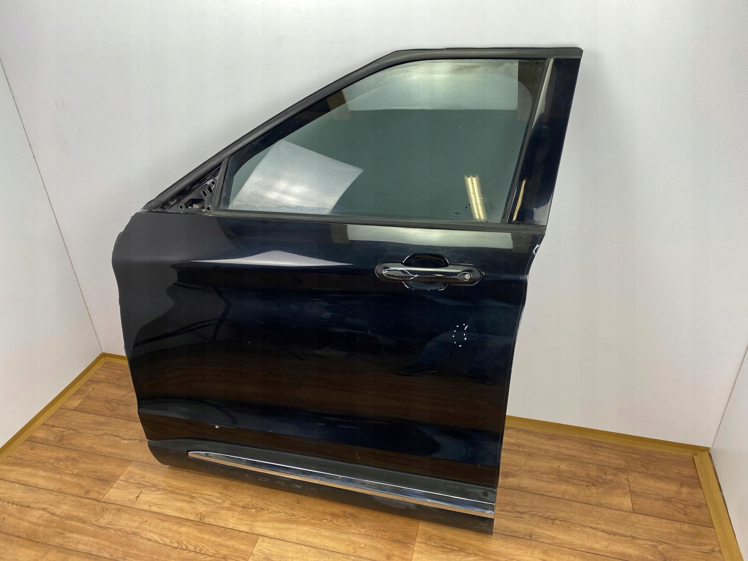door left left front front Ford Explorer 2020+ USA