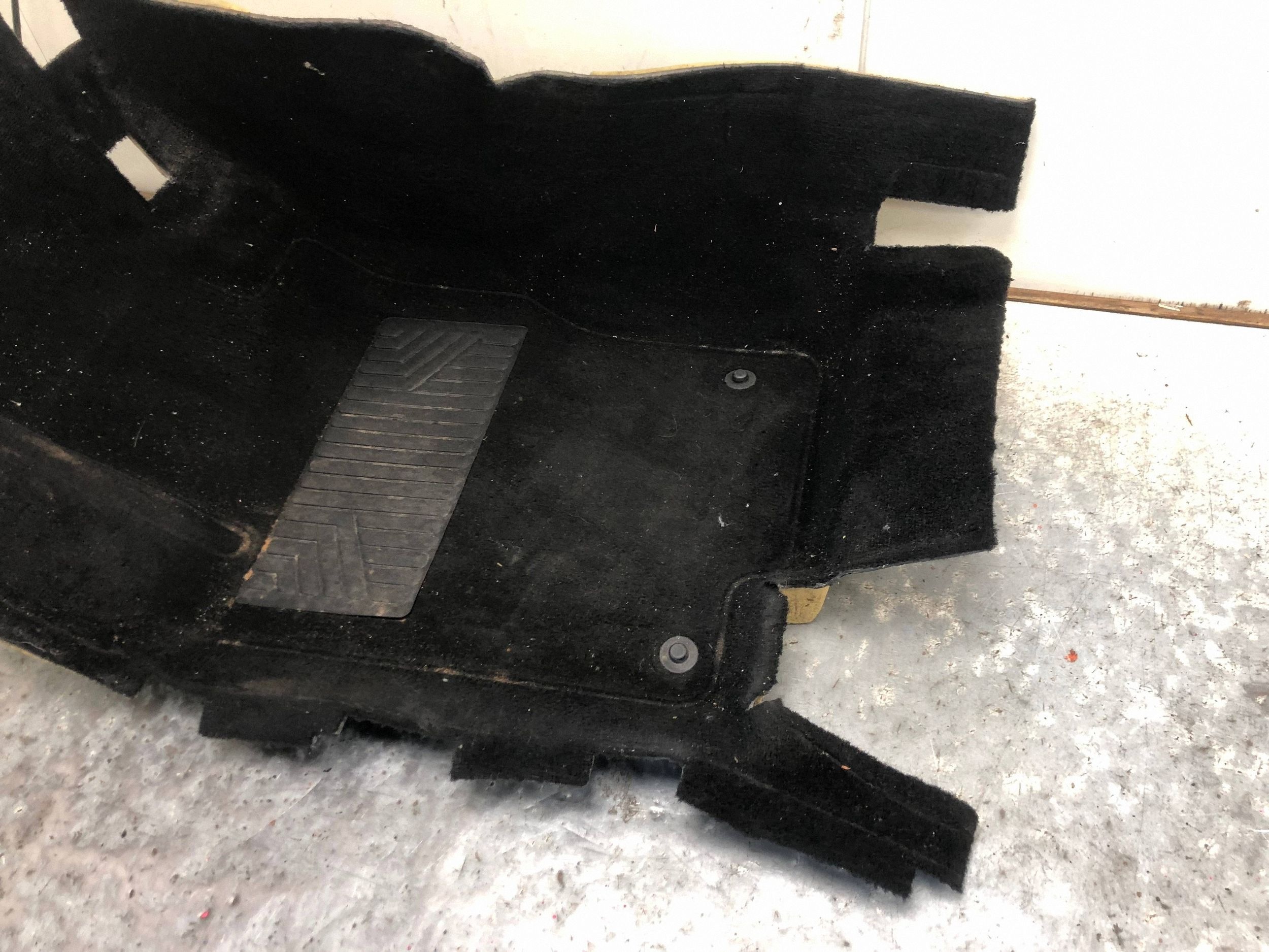 floor mats left front MERCEDES ML W164 A1646802940