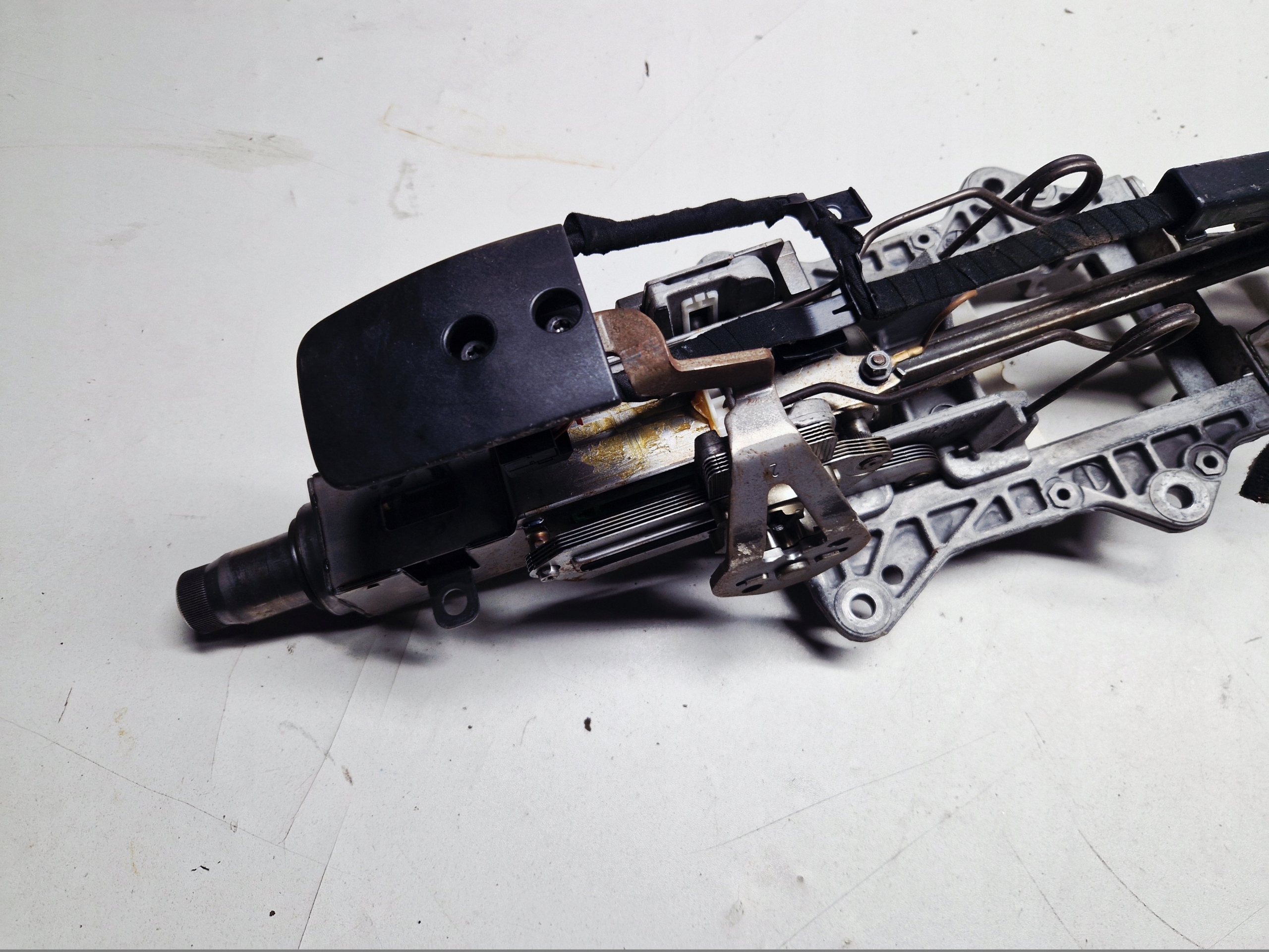 VW GOLF 5 V HB 1.9 TDI steering wheel rod
