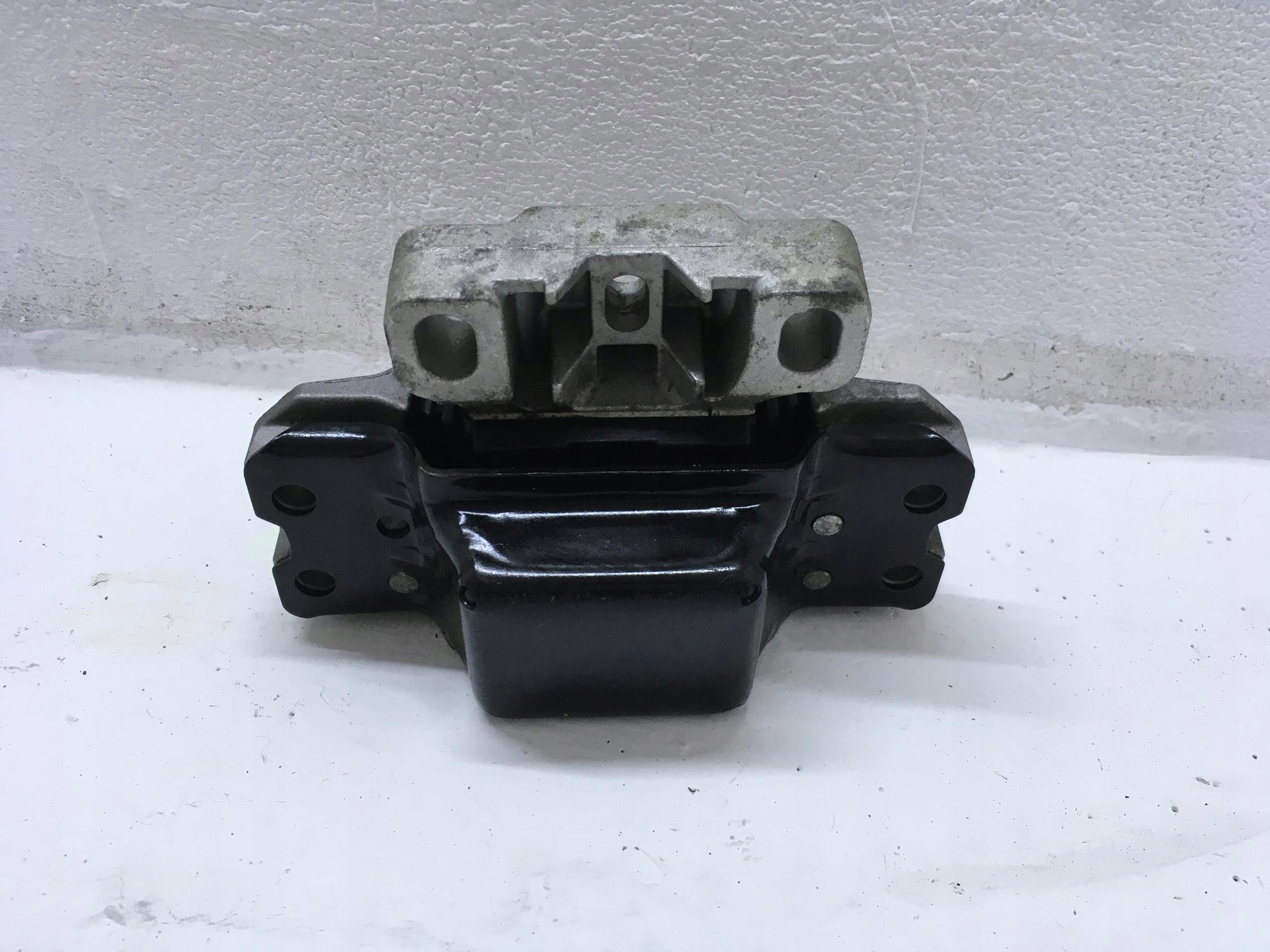 engine mount SKODA SUPER B II 1.4 1K0199555