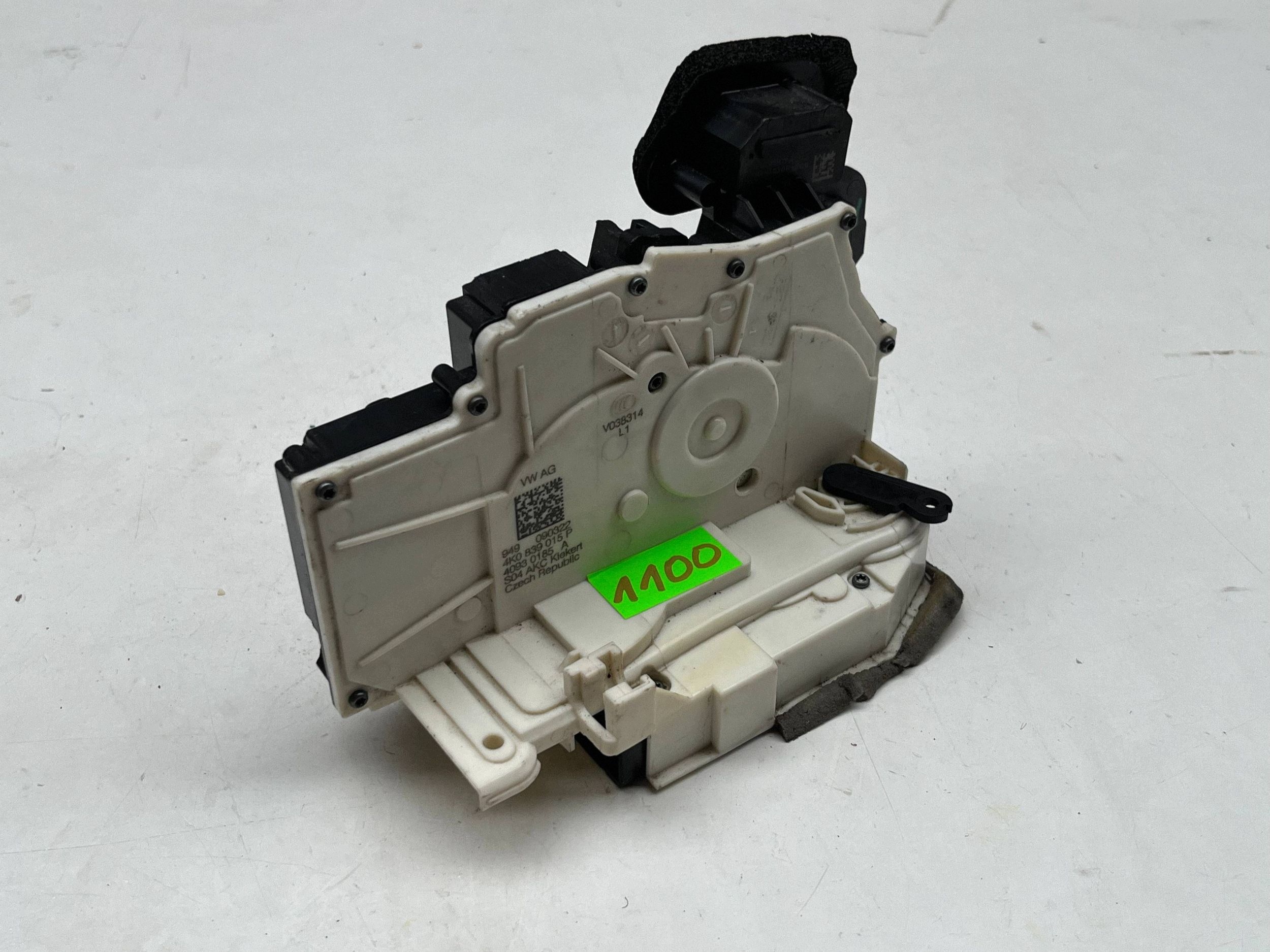 AUDI A6 C8 lock door left rear part 4K0839015P @M