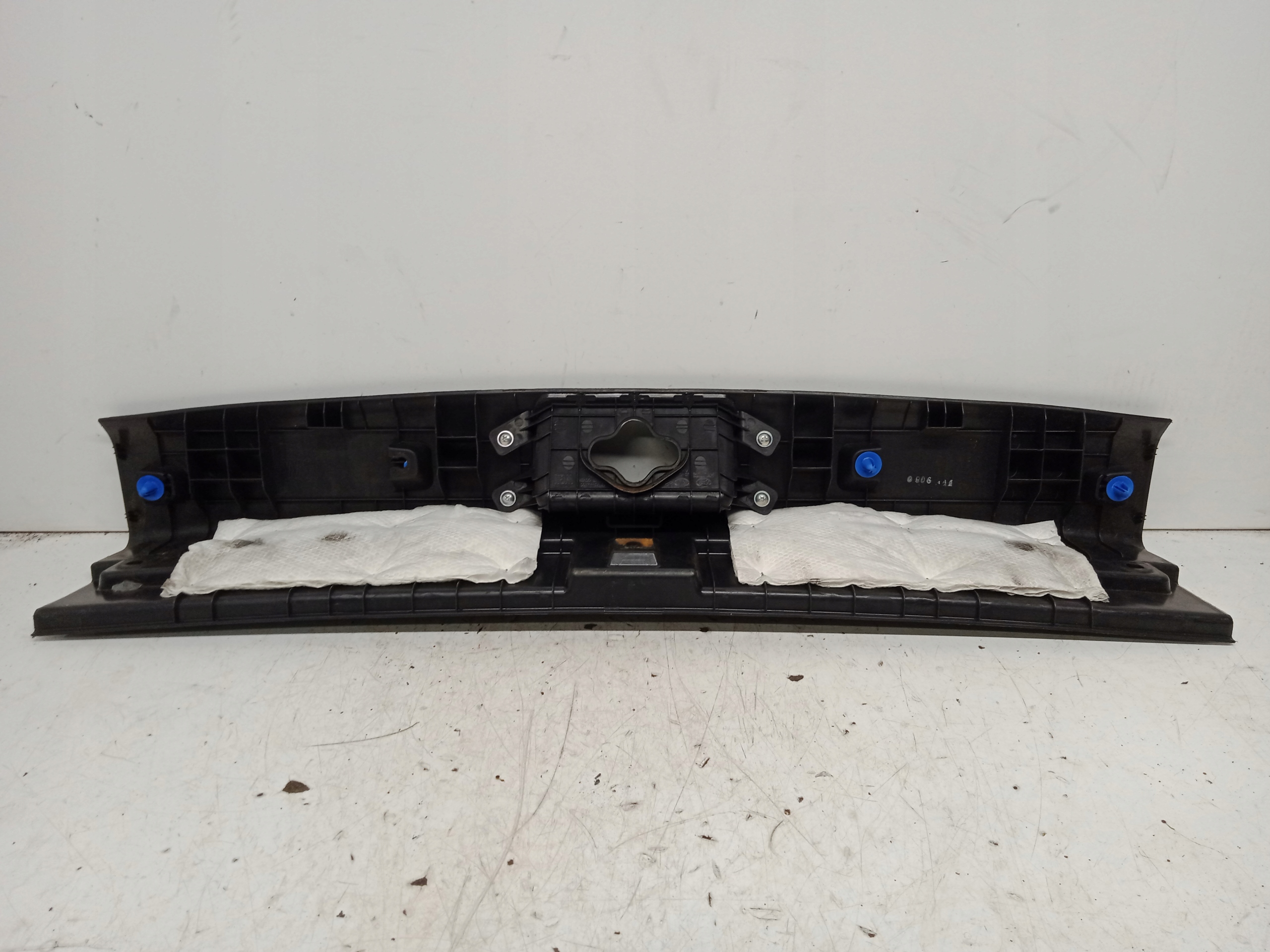 KIA CEED II KOMBI RIVESTIMENTO posteriore plastica 2012