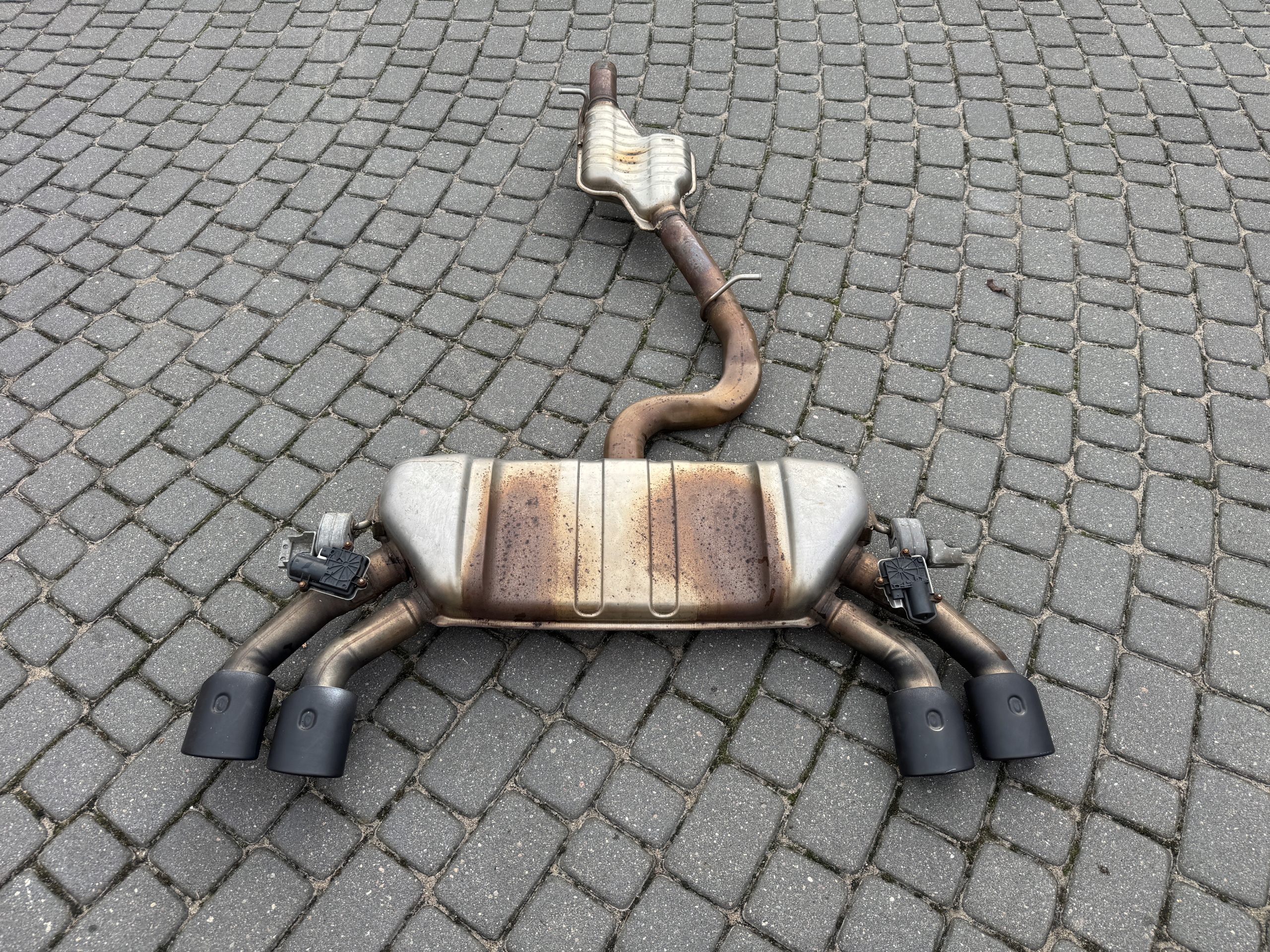 WYDECH TŁUMIK VW T-ROC R R-LINE KOMPLETNY 5WA253611E