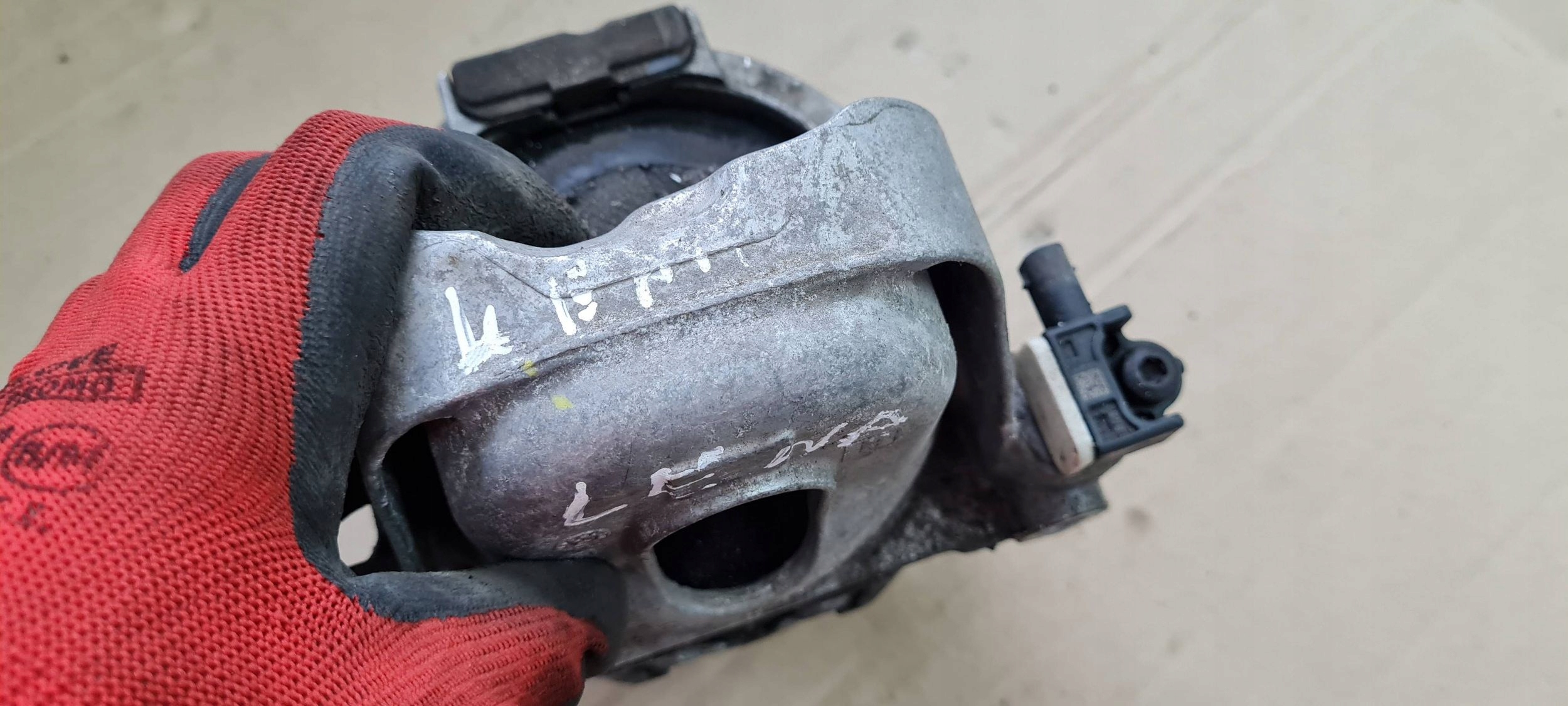 A6 C8 4K engine mount left front 2.0 TFSI HYBRYD 4M0199255BK A7 4K