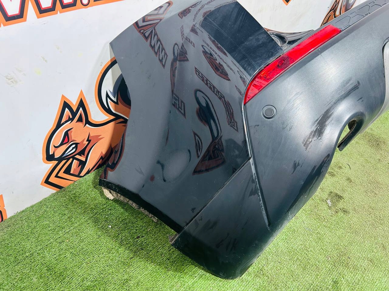 ZDERZAK TYLNY KOMPLET LAND ROVER DISCOVERY SPORT L550 FK72-17K835-BD8LML Producent części Land Rover OE