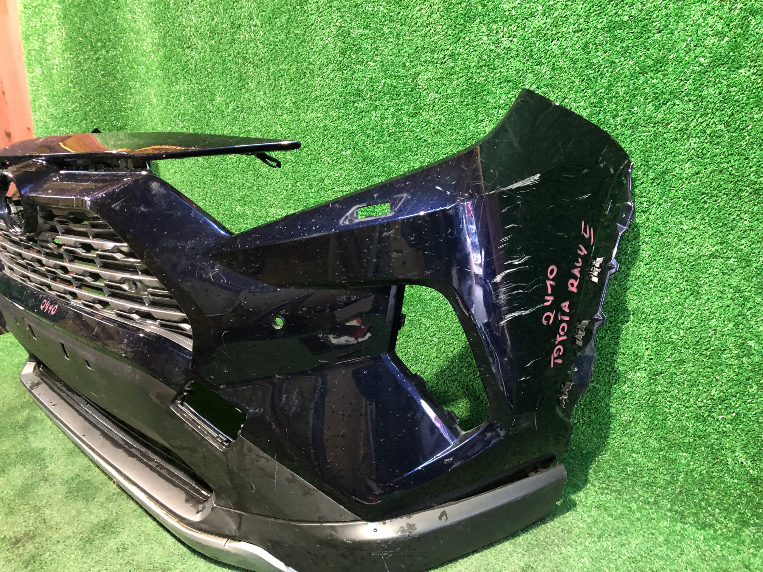 front bumper front TOYOTA RAV4 V PDC