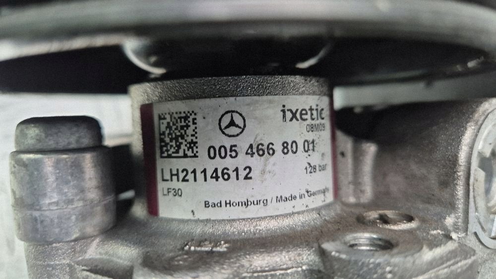 Mercedes C280 W204 servo pump LH2114612