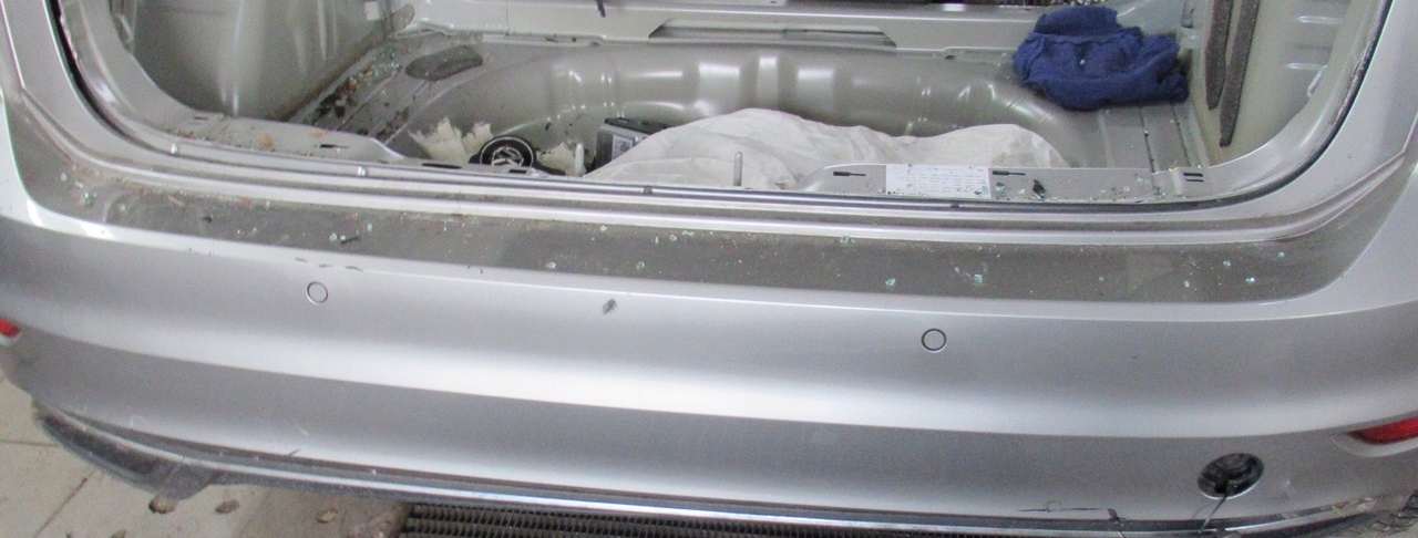 GOLF VII SPORTSVAN PAS TYLNY WANNA DUPA