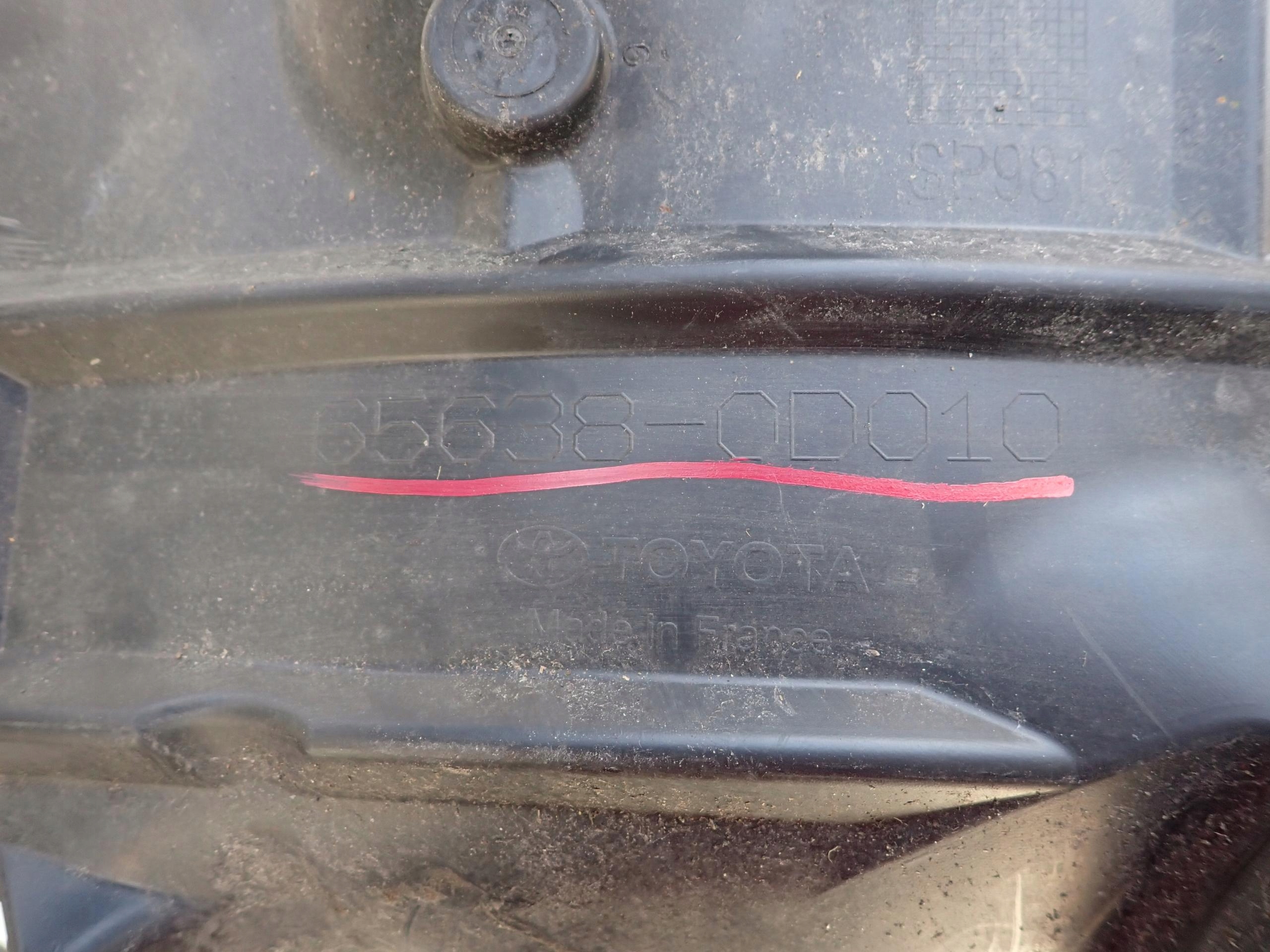TOYOTA YARIS CROSS 20-> mudguard rear part rear. left
