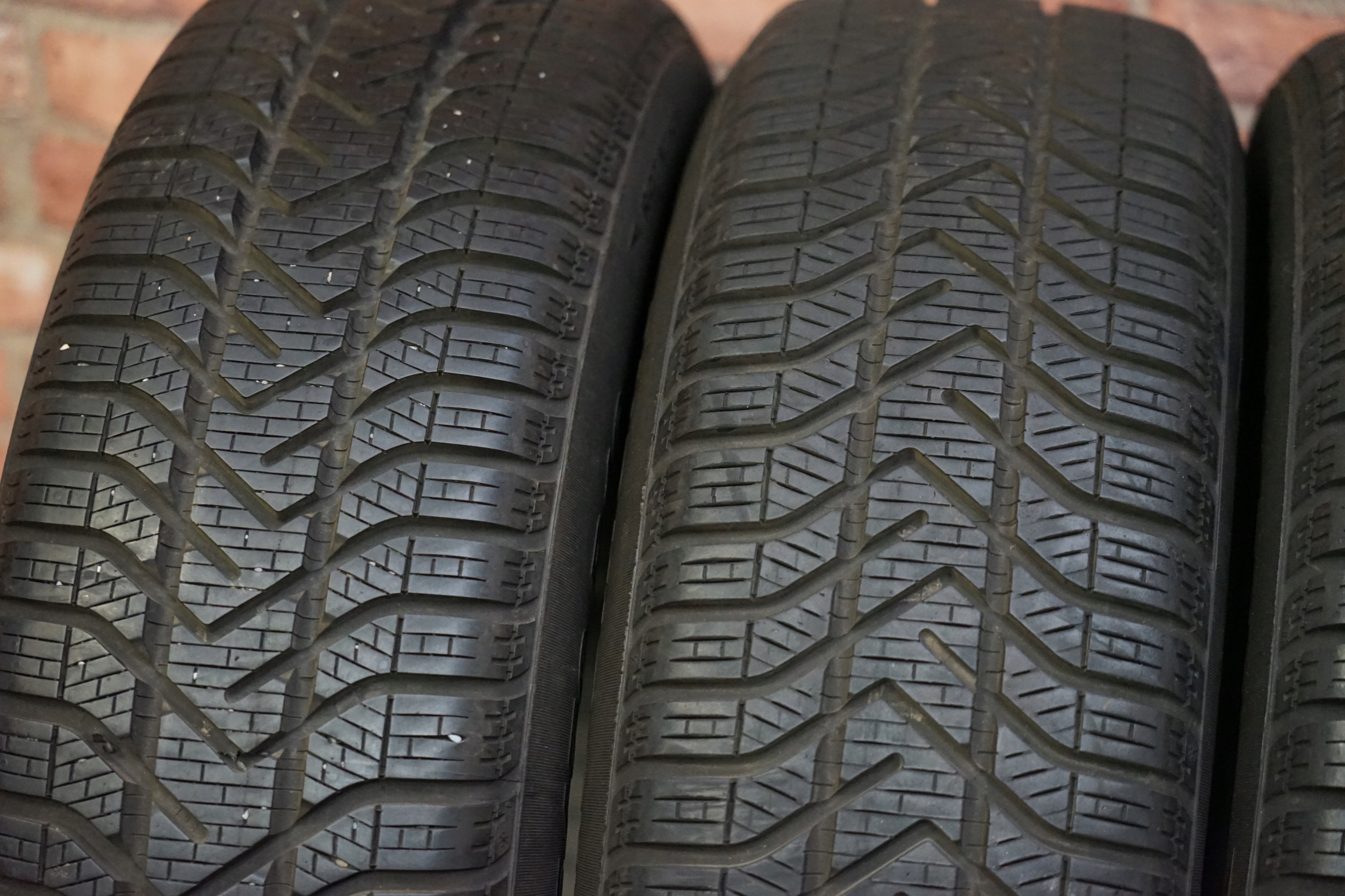 195/70R16 PIRELLI SNOWCONTROL 3 Rok produkcji 2014