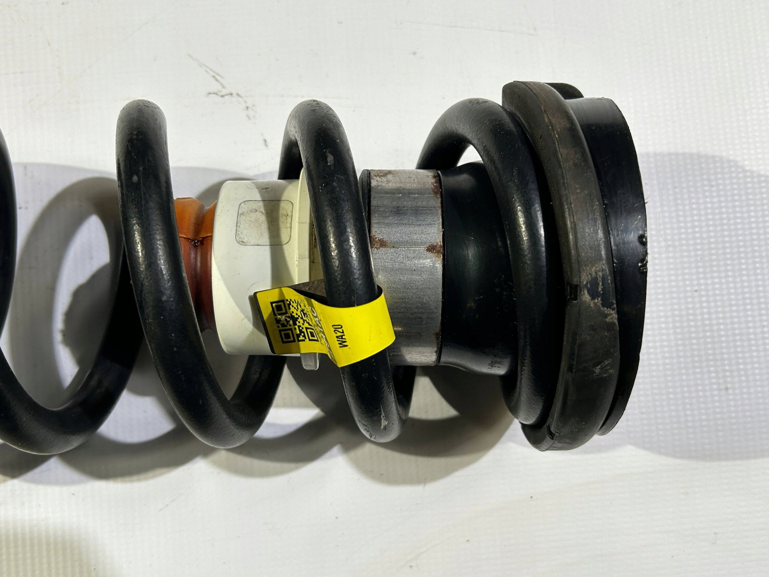 spring rear part rear right left Chrysler Pacifica 2021