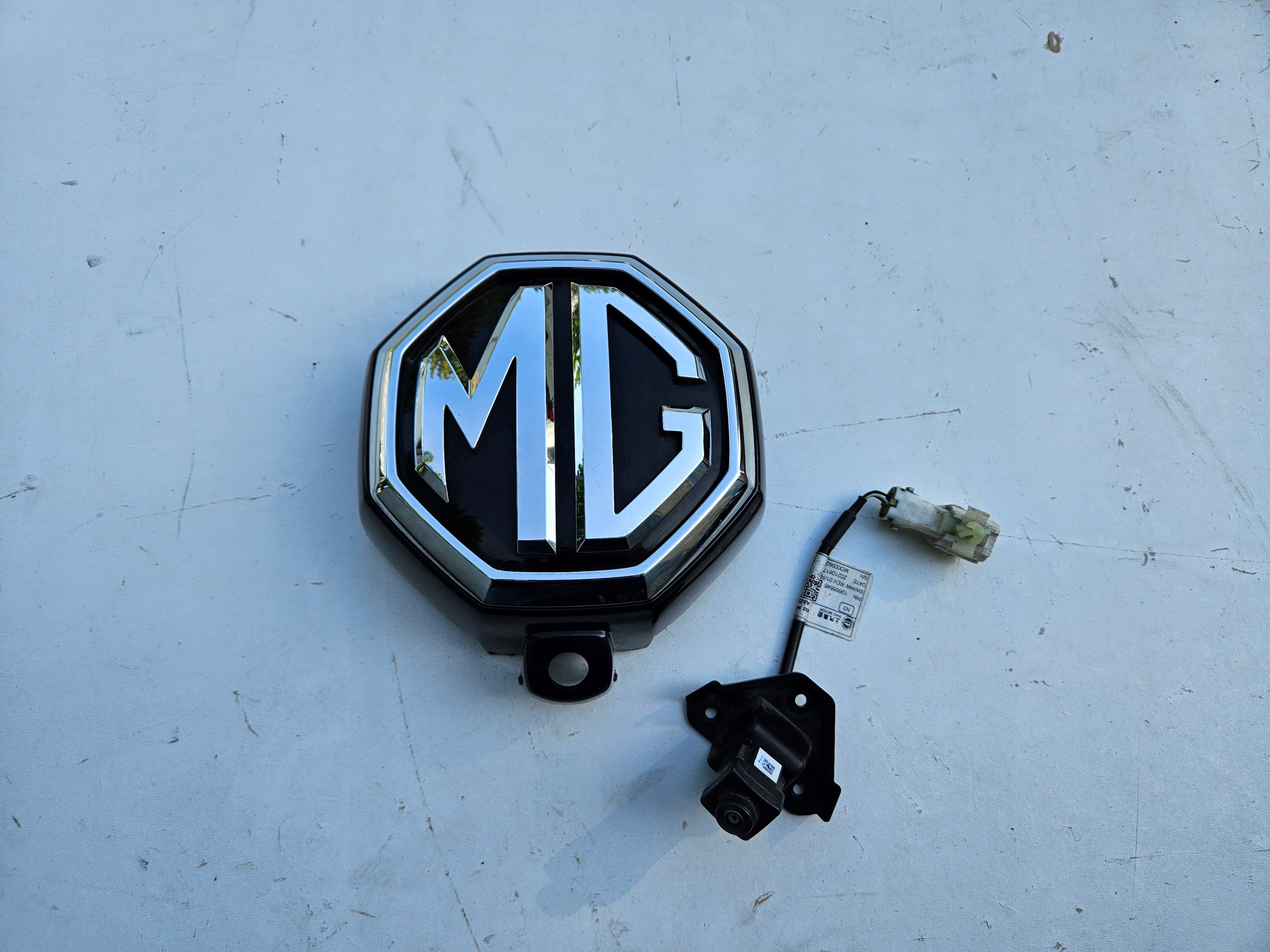 MG ZS EMBLEMAT LOGO ZNACZEK KAMERA