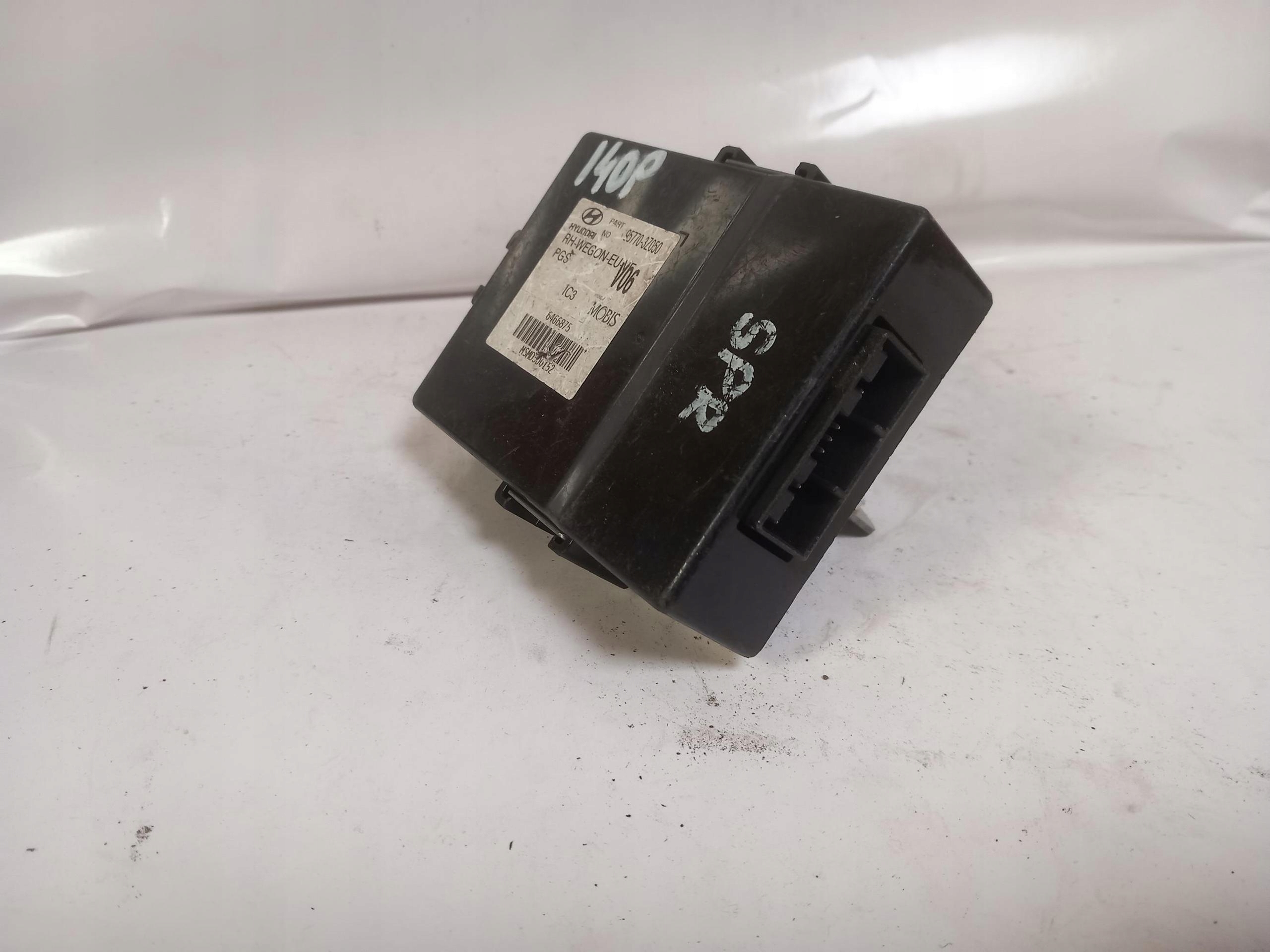 control unit module PDC HYUNDAI I40 95770-3Z050 11-15