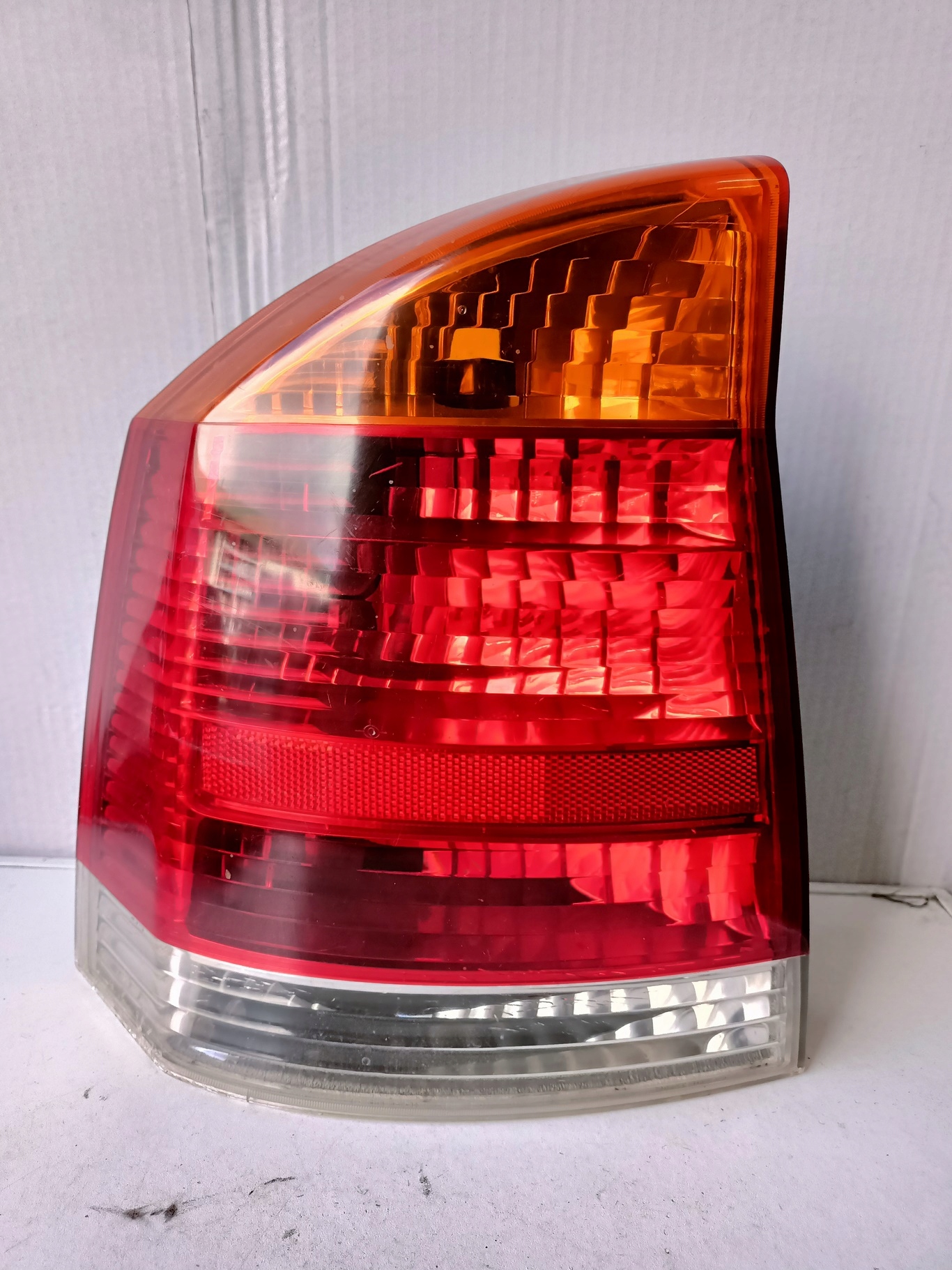 фонарь правый opel Meriva A