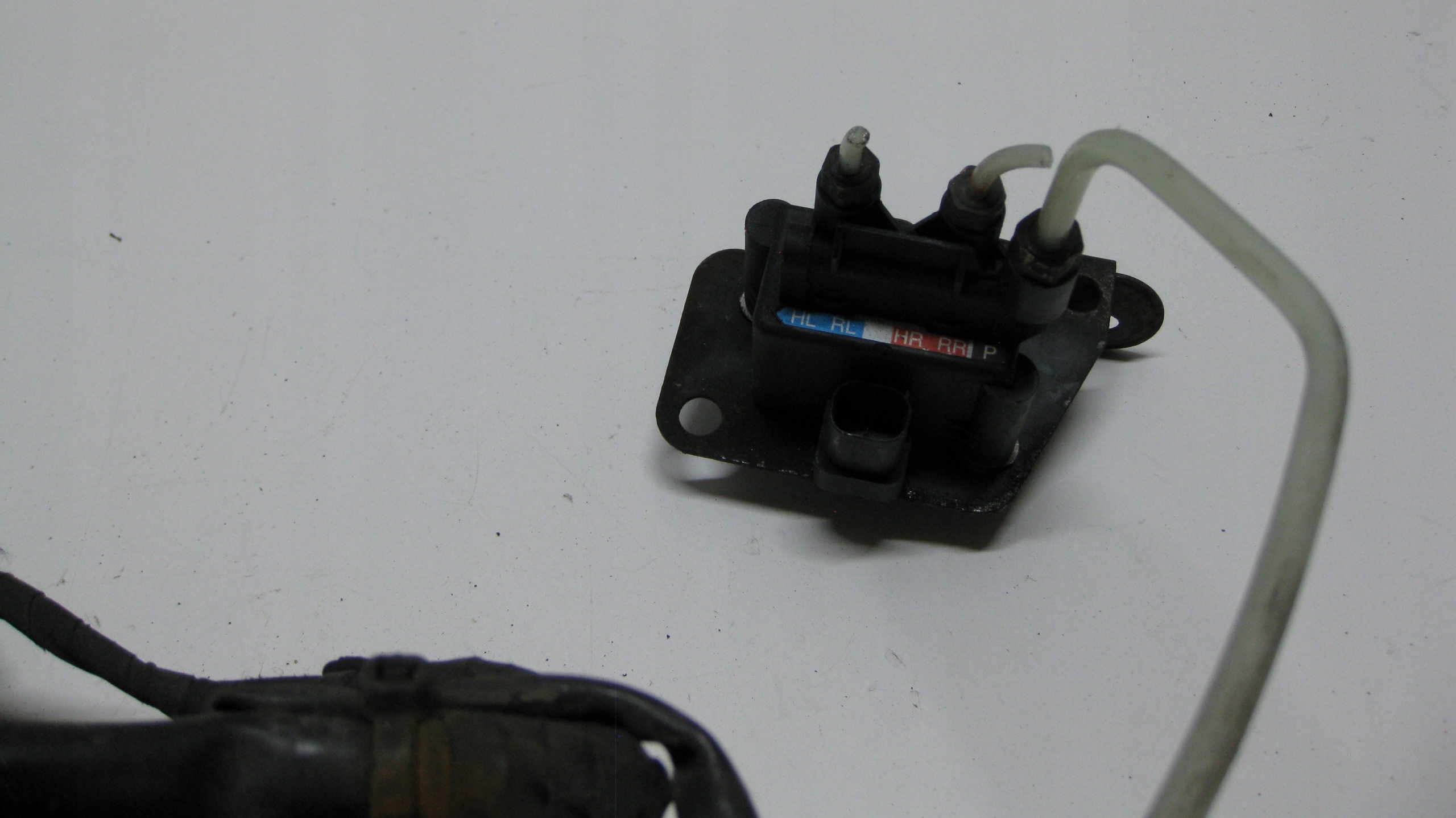 MERCEDES W212 LIFT E KLASA 11R compressor; springing A2123200404