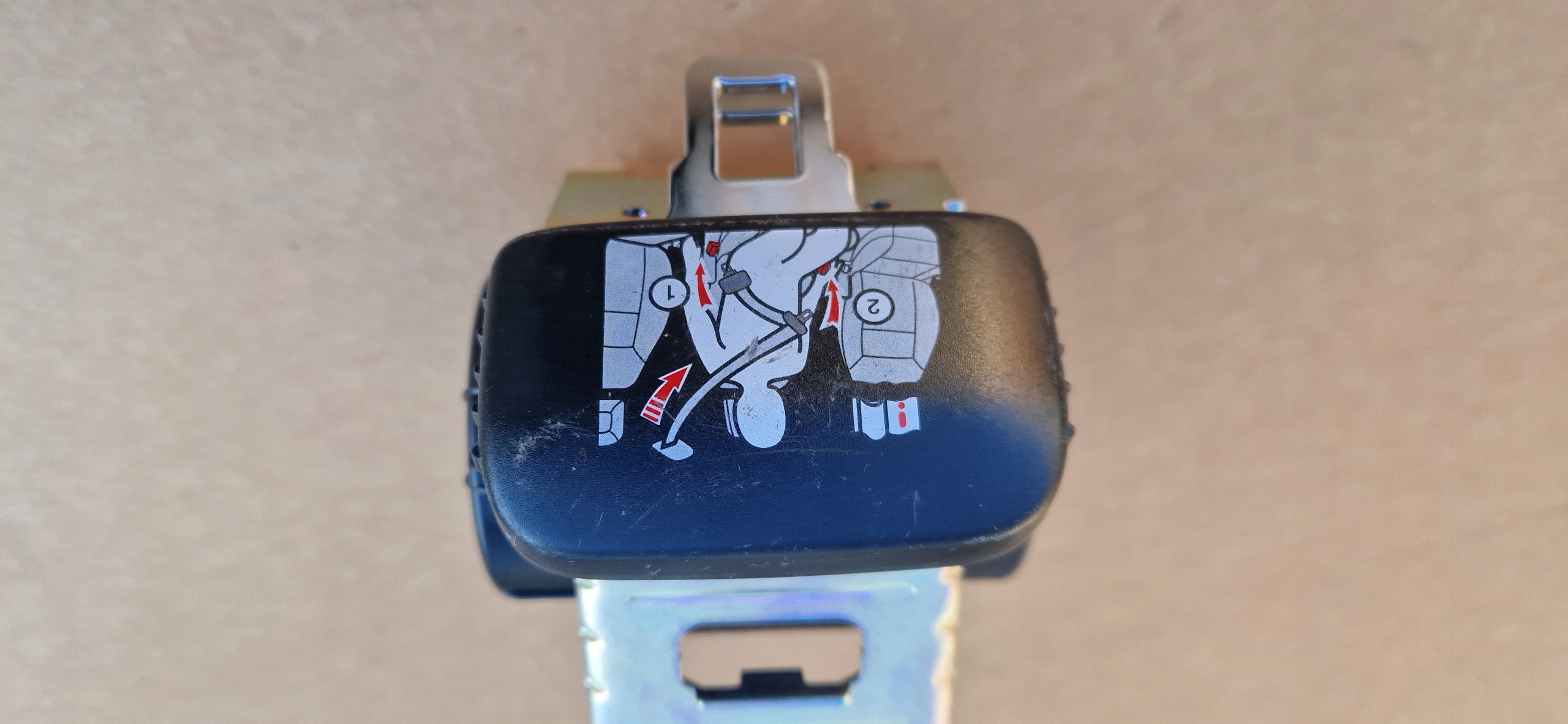 Gurten Sicherheits heck SKODA KAROQ 57A857807B Original