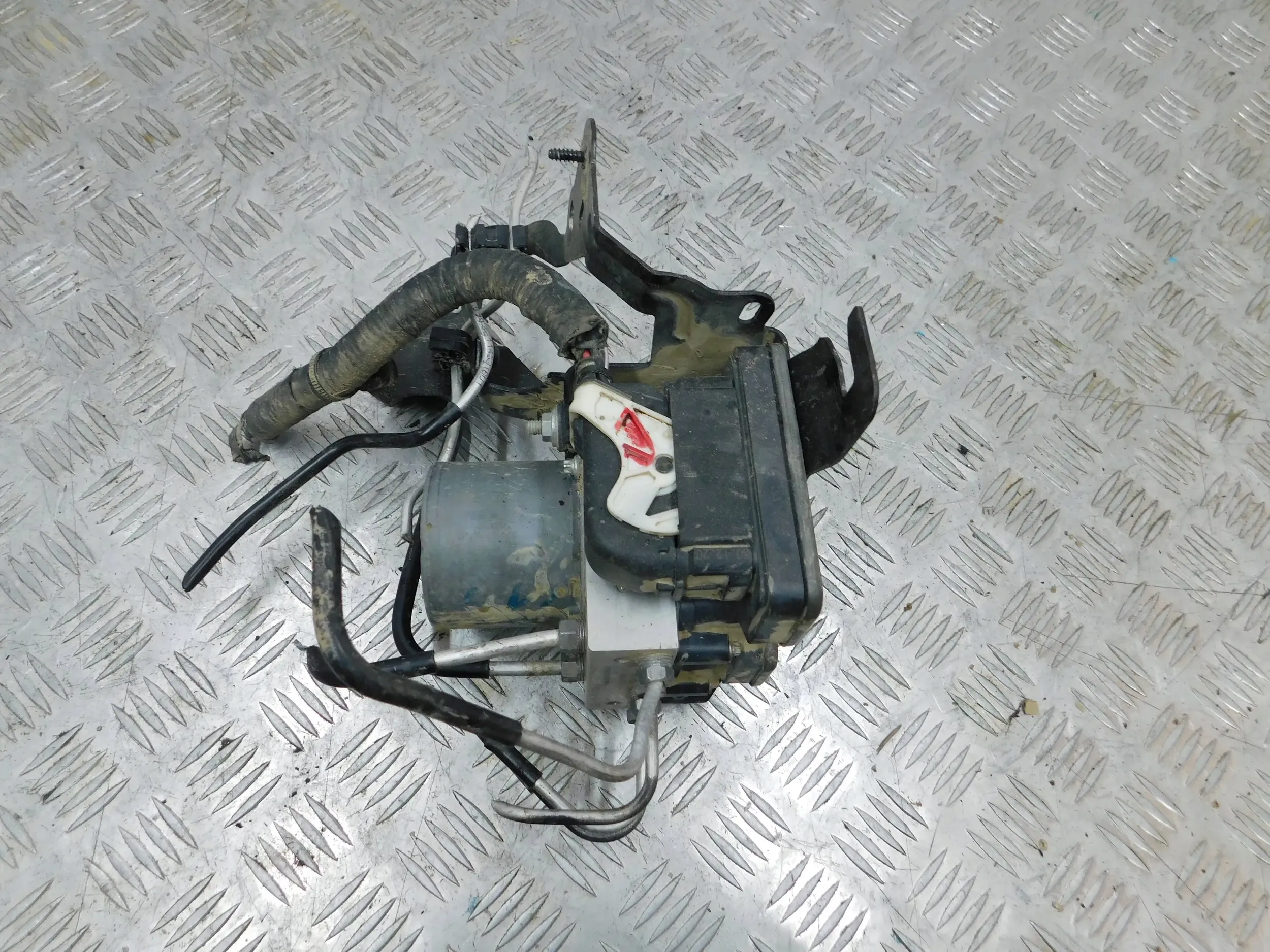 pumpa ABS RENAULT CAPTUR II 476608568R