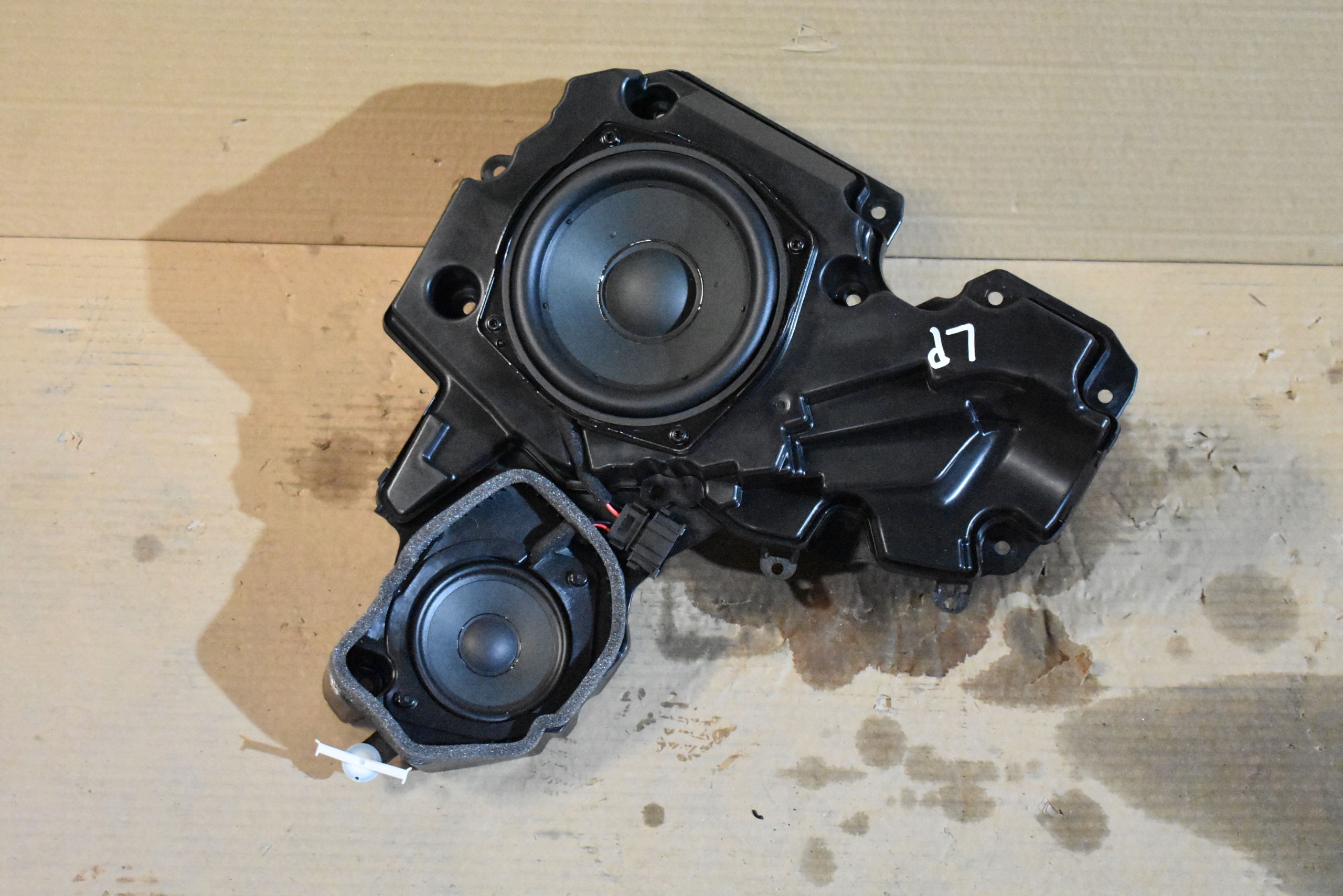 IDEALNY speaker door bang & OLUFSEN left front AUDI A8 D5 1