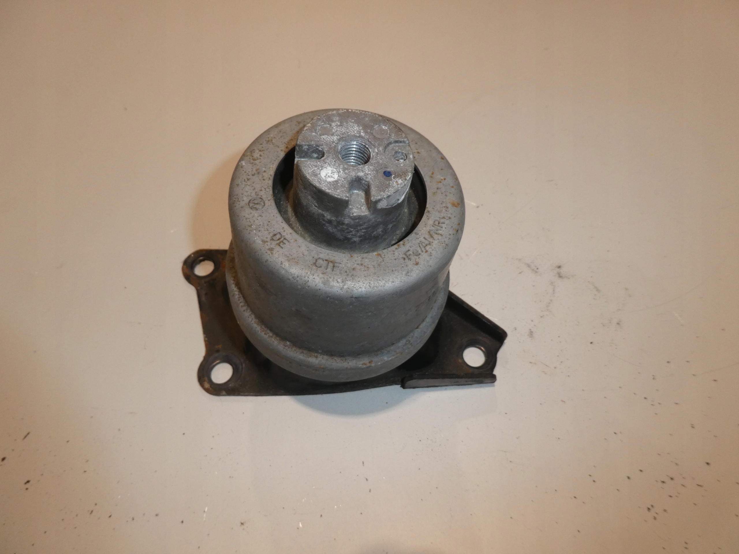 engine mount VW T5 LIFT 2.0 TDI 7E0199256J