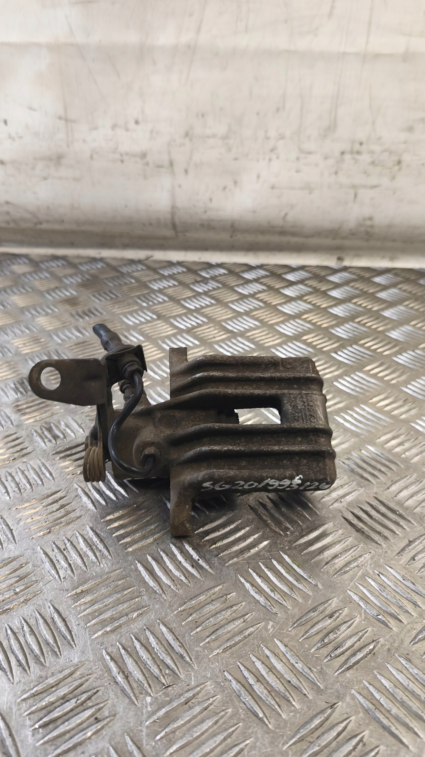 caliper brake left rear part AUDI A3 8P 2003r 2.0TDI