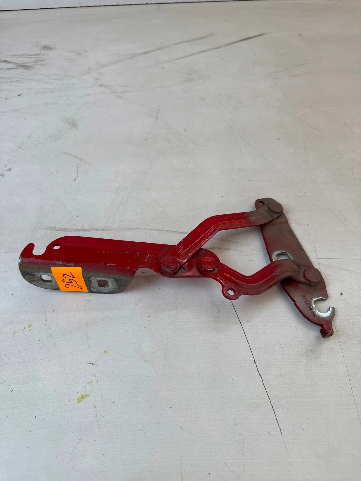 hinge bonnets front front right Ford Fiesta MK7