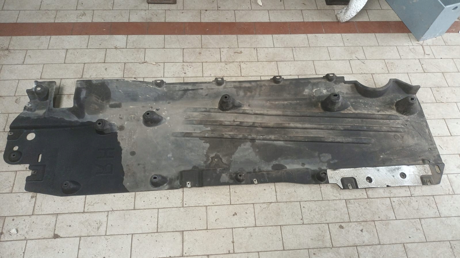cover chassis LAND ROVER EVOQUE K8D2104C20-AC