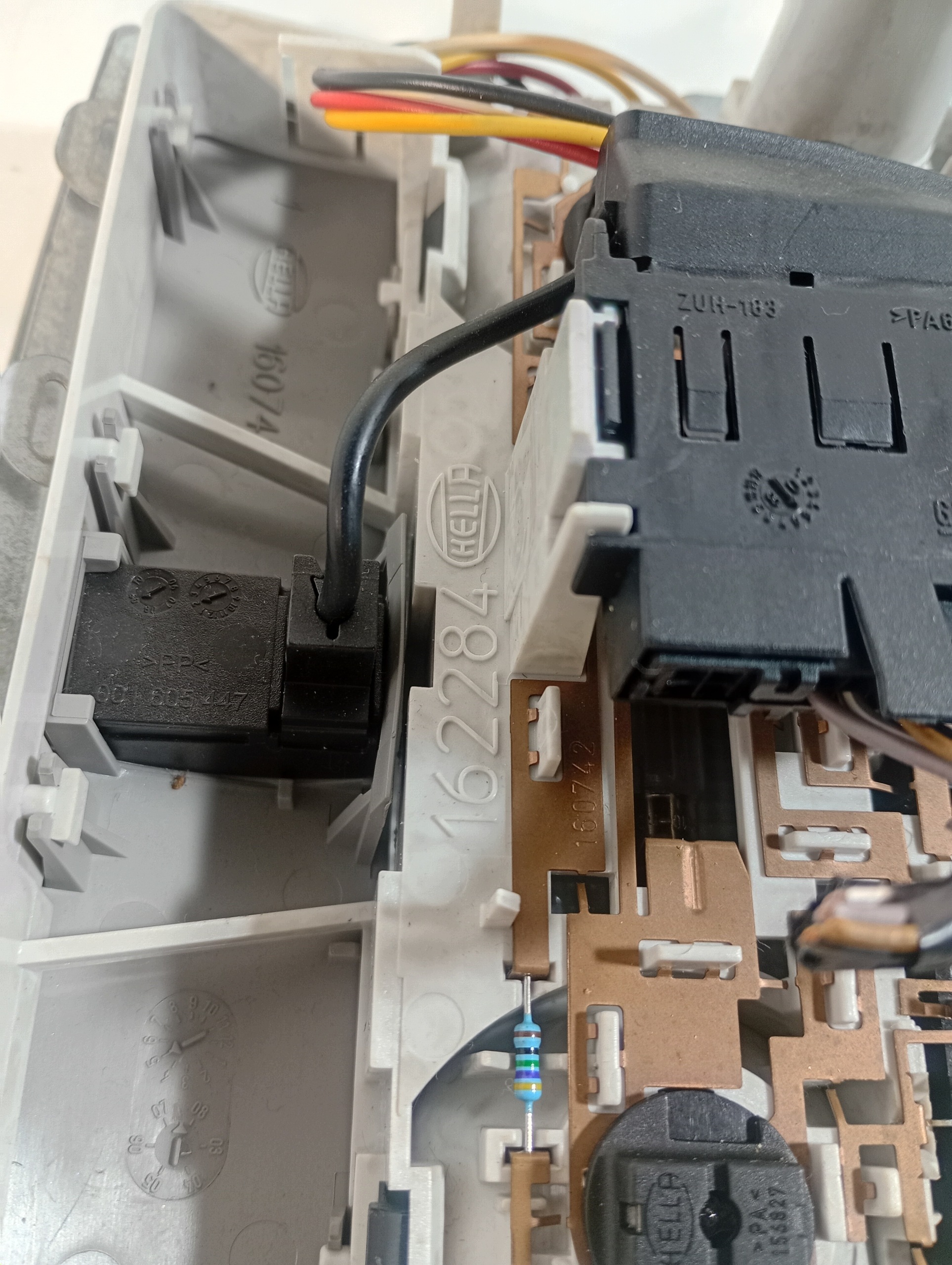 éclairage cabine feu interne Opel Corsa D 06-14 OE 13170644