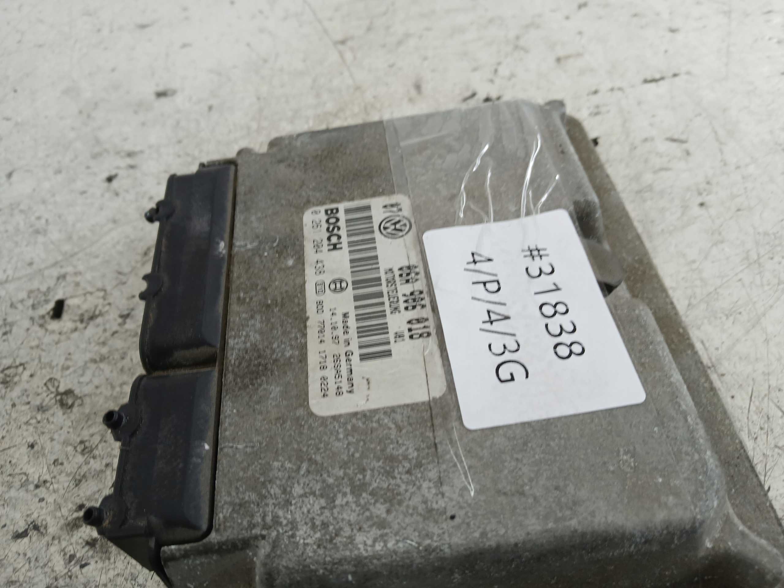 VW GOLF IV 1.8 control unit of the engine 06A906018