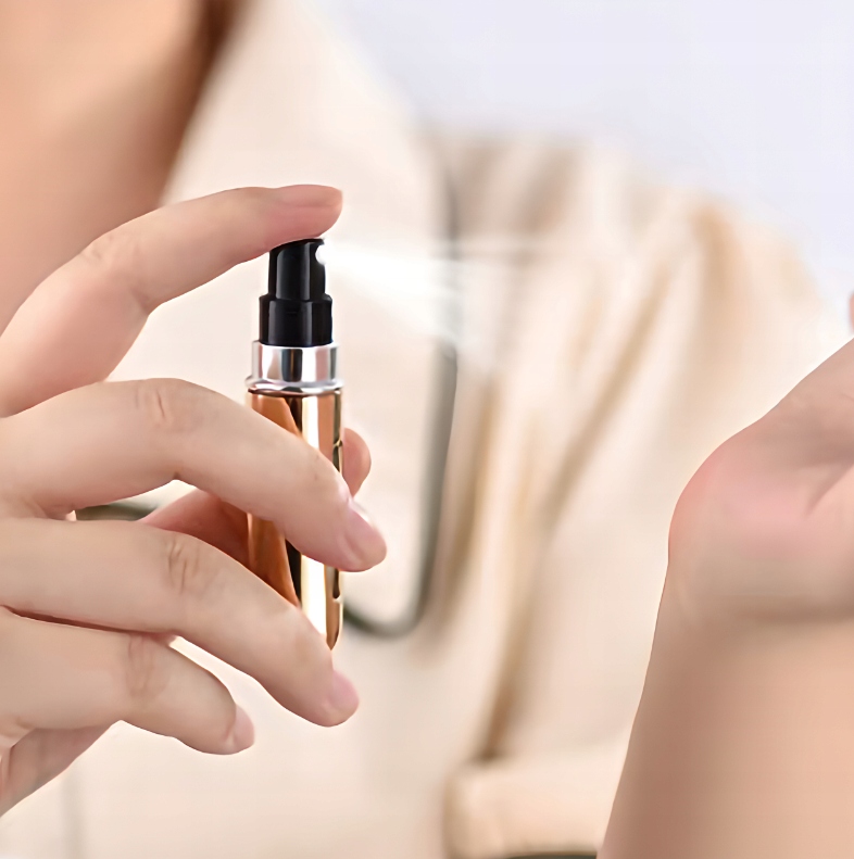 DOZOWNIK ATOMIZER PODRÓŻNY DO PERFUM FLAKON 5ML Marka Satis